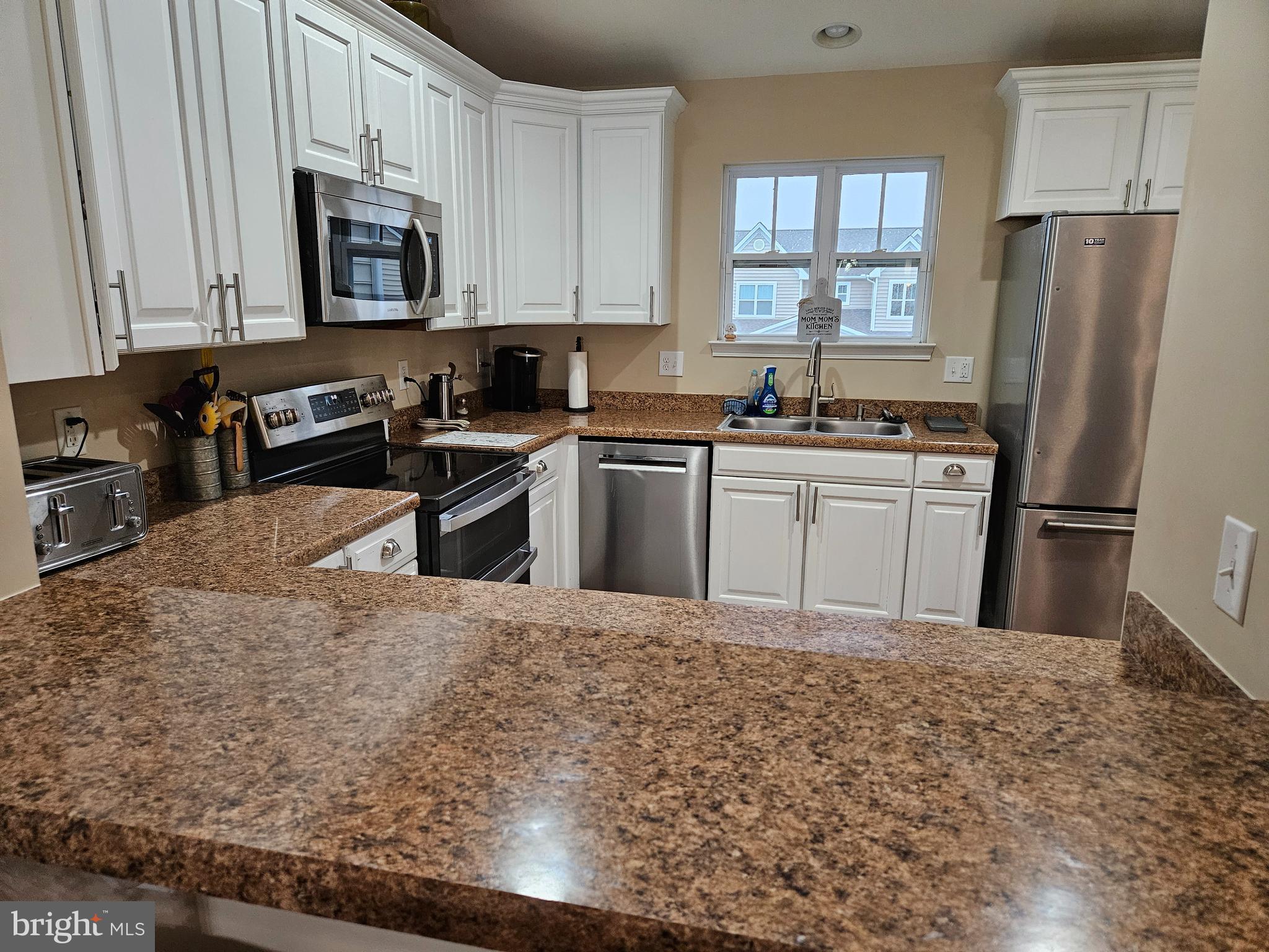 HEARTHSTONE MANOR - Residential