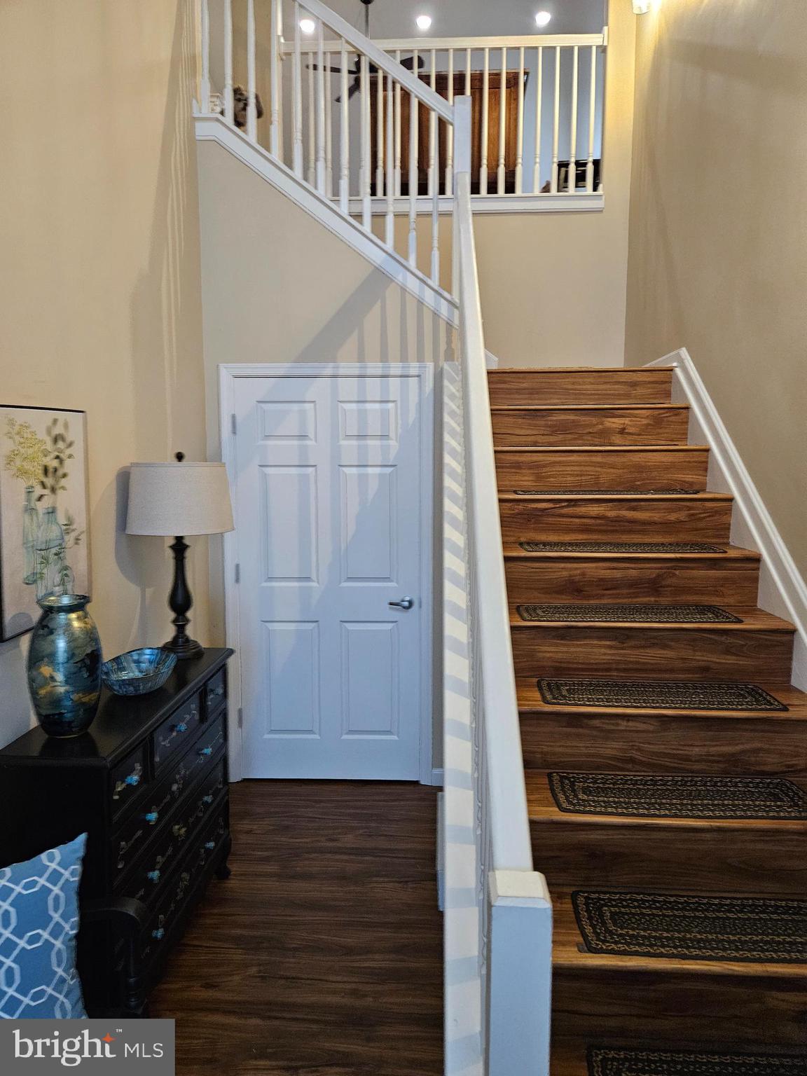 HEARTHSTONE MANOR - Residential