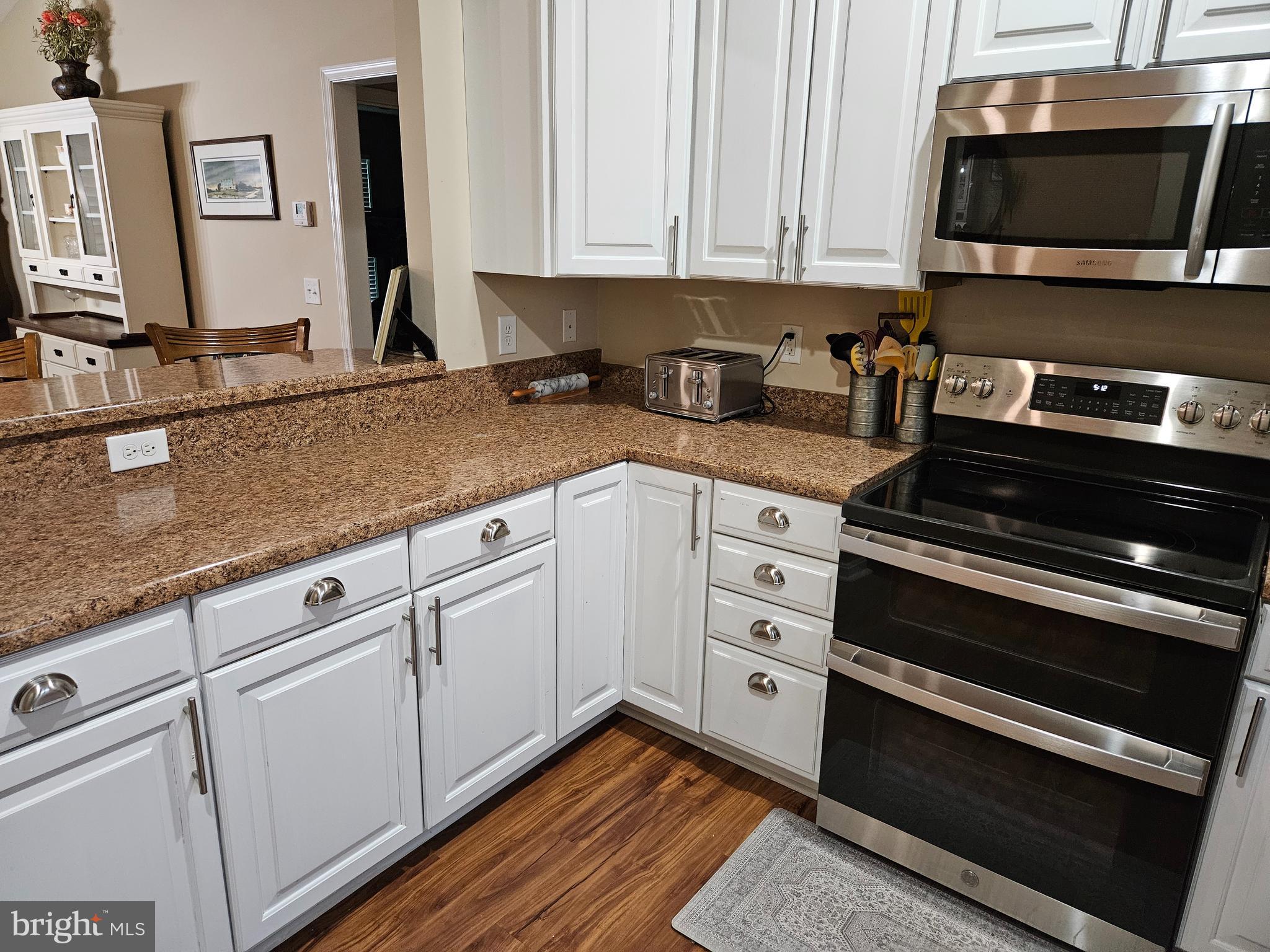 HEARTHSTONE MANOR - Residential