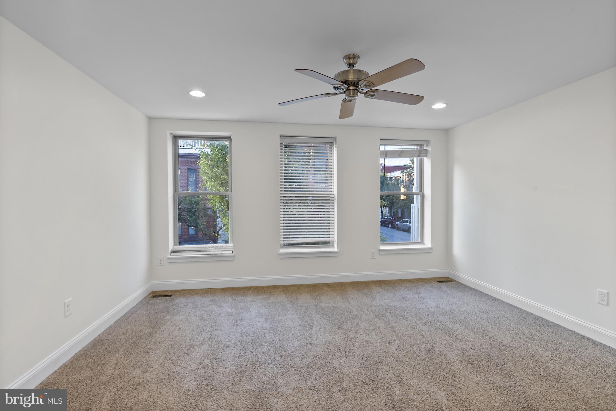 RIVERSIDE PARK - Commercial Lease