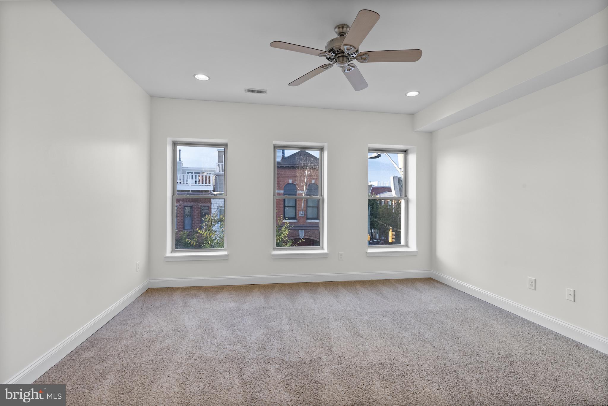 RIVERSIDE PARK - Commercial Lease