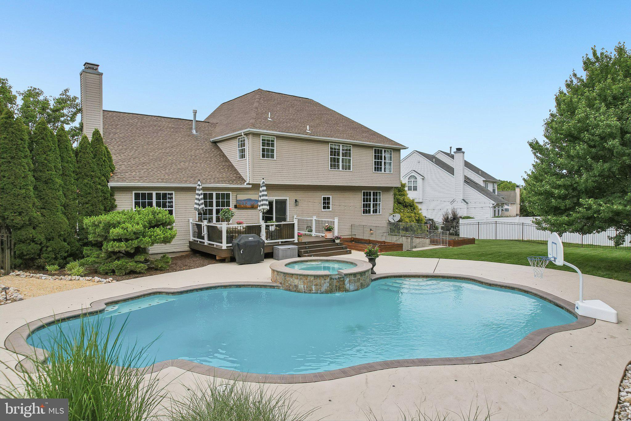 510 HIDDEN LANE