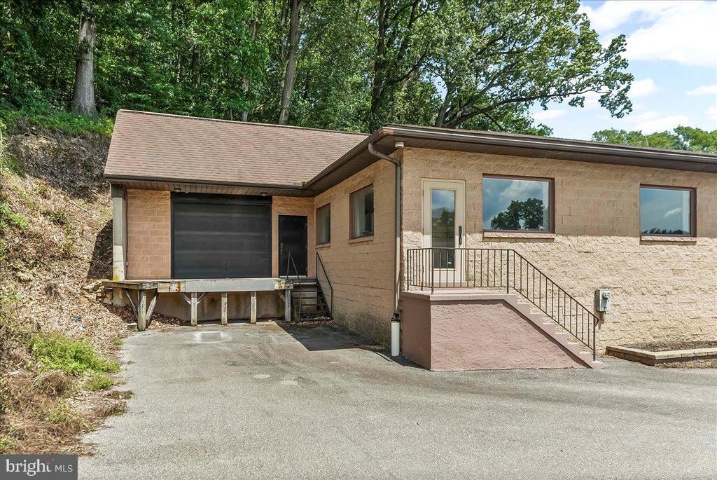 Photo of 935 Chestnut Street, GAP, PA 17527 (MLS # PALA2070928)