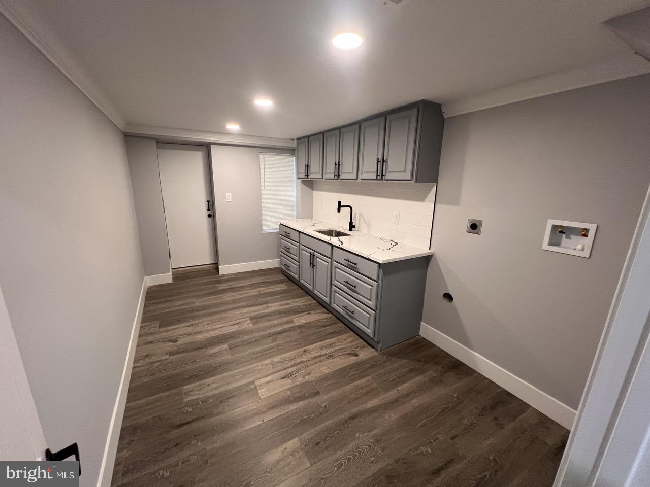 WEST OAK LANE - Residential