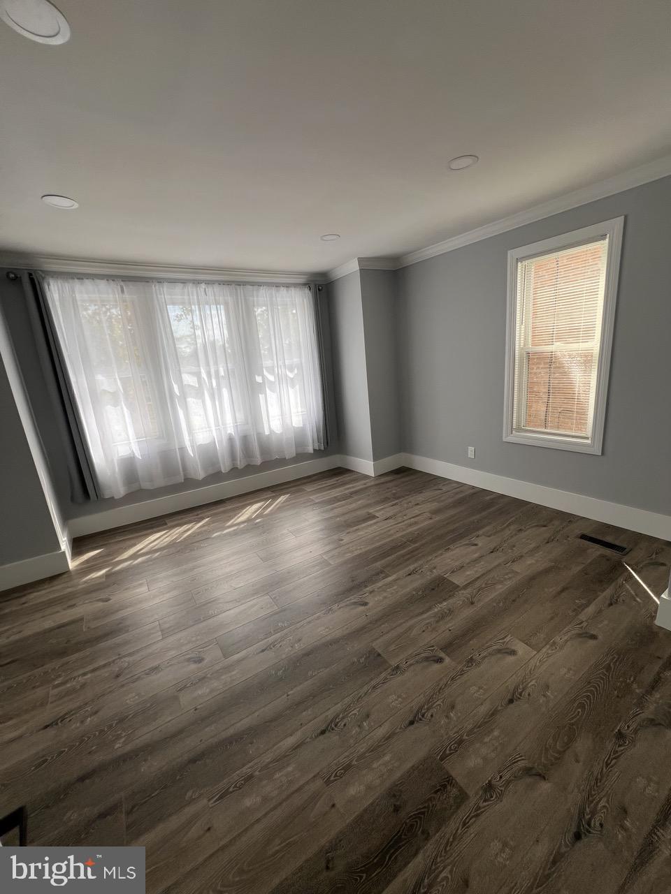 WEST OAK LANE - Residential