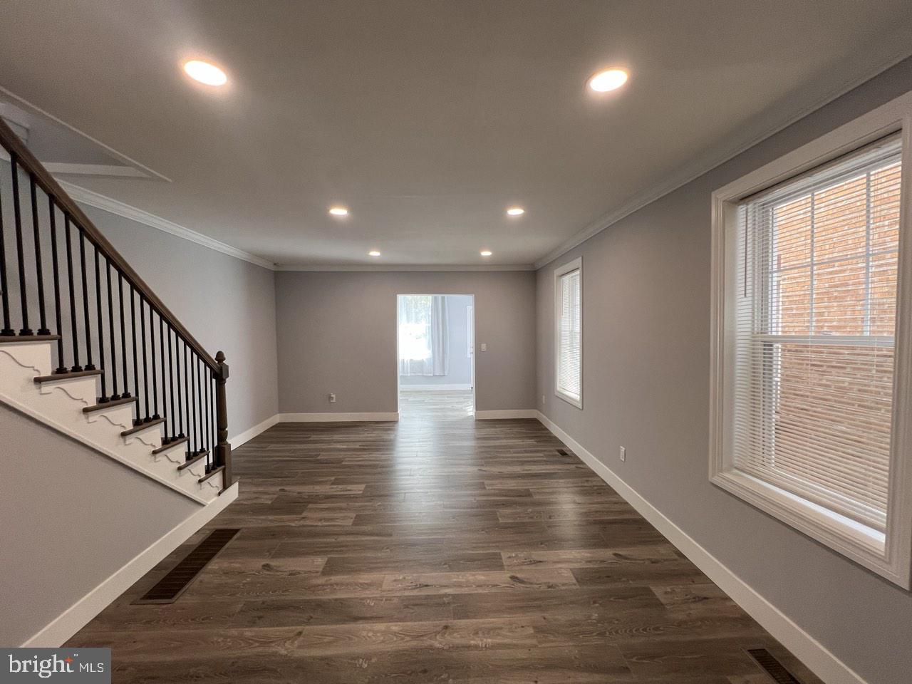 WEST OAK LANE - Residential