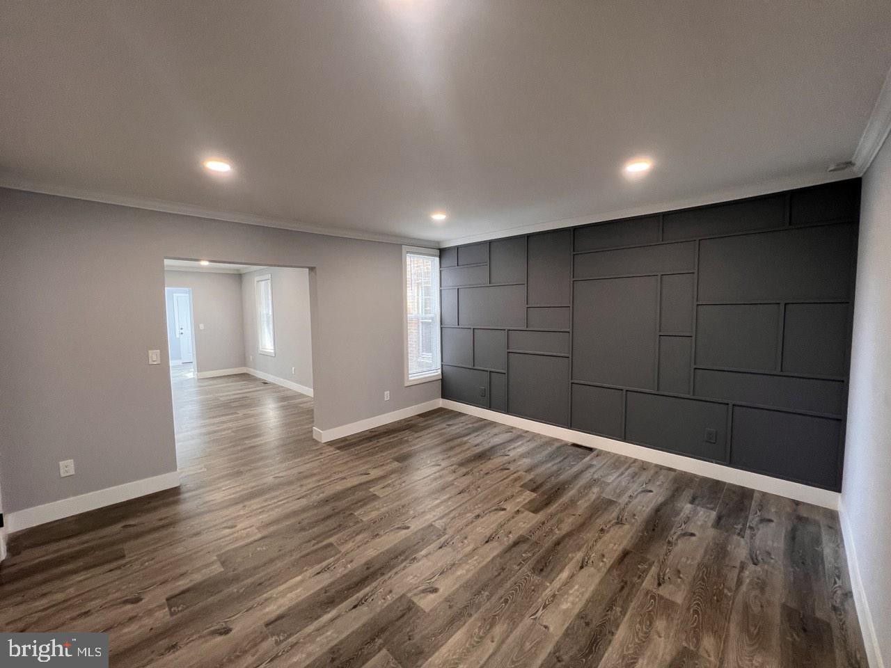 WEST OAK LANE - Residential