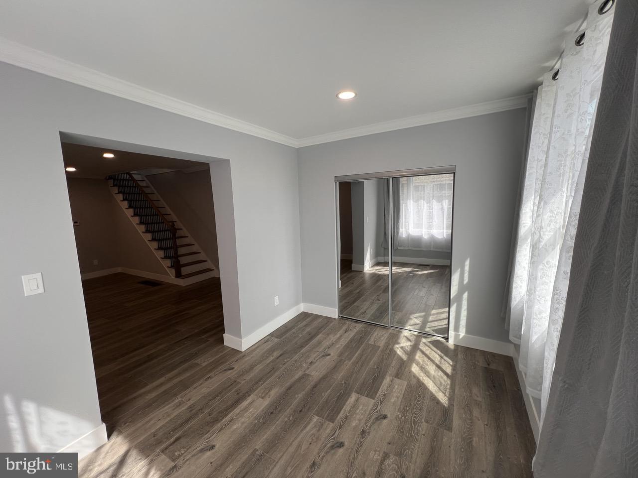 WEST OAK LANE - Residential