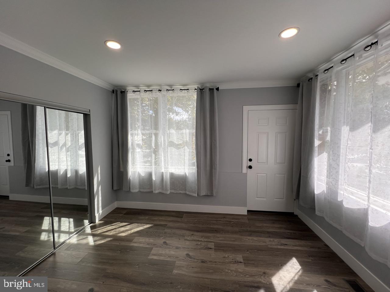 WEST OAK LANE - Residential