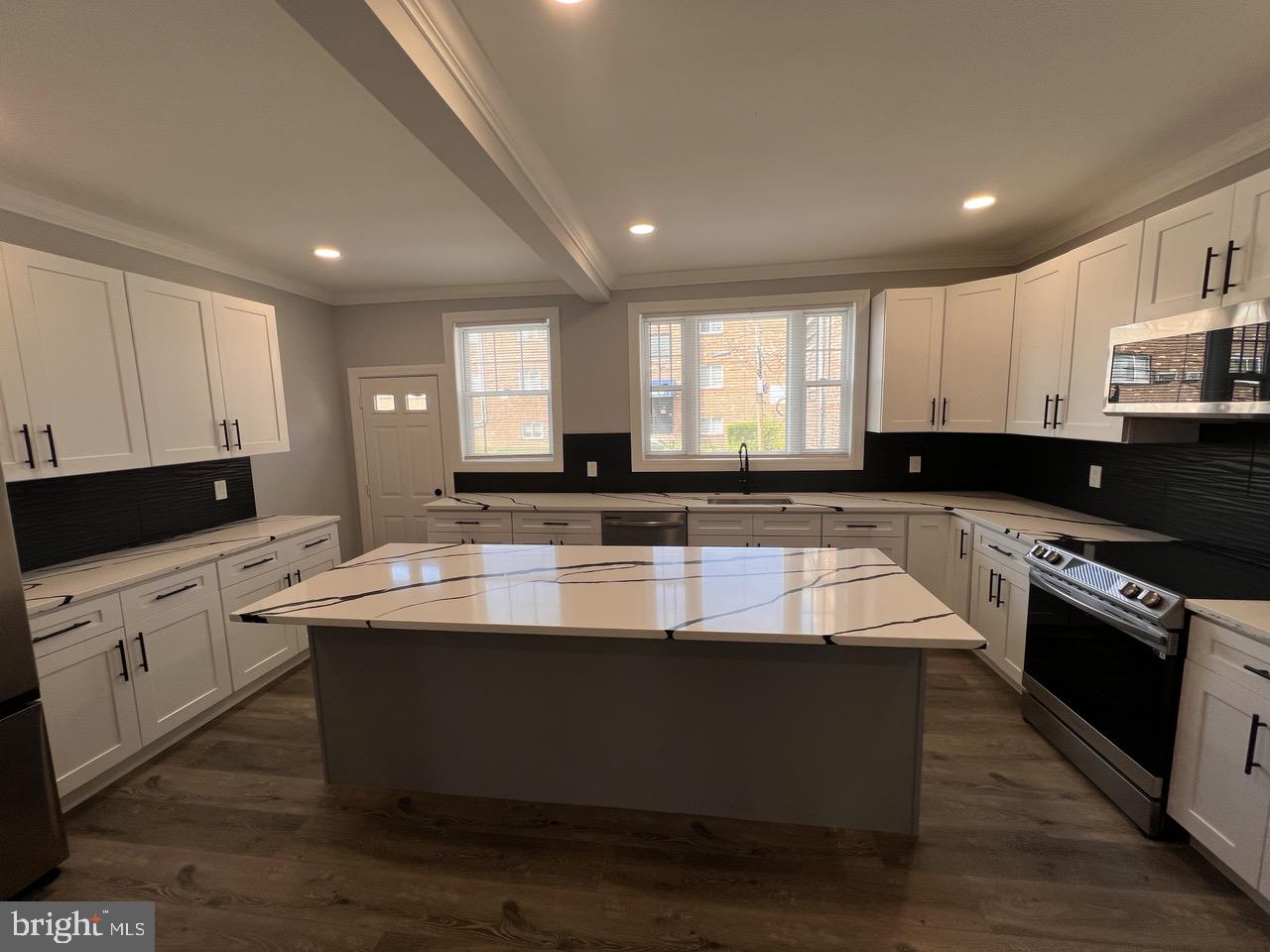 WEST OAK LANE - Residential