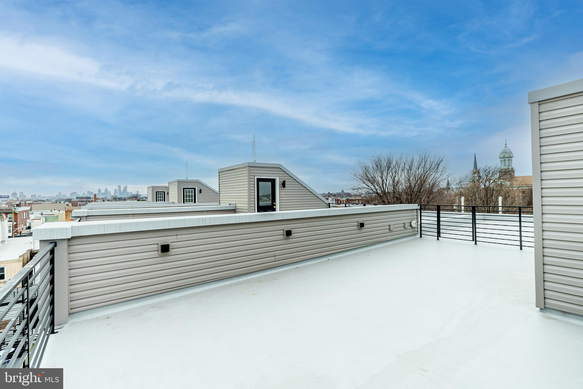 PORT RICHMOND - Residential Lease