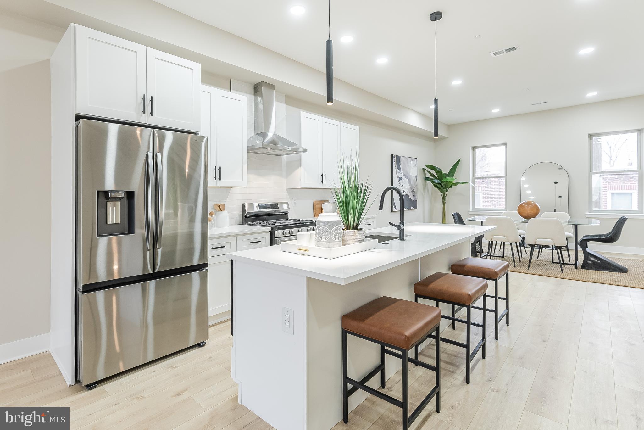 PORT RICHMOND - Residential Lease