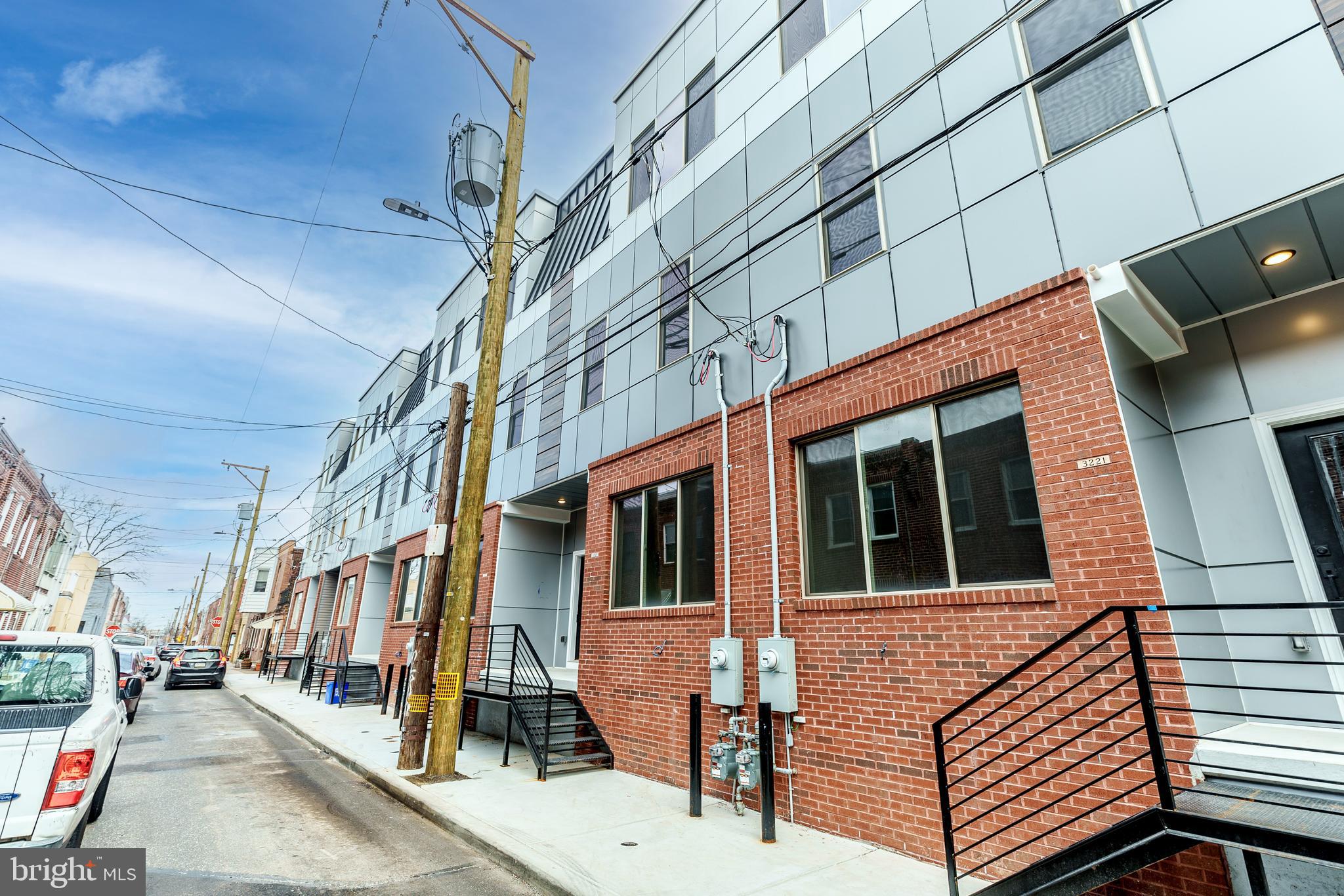 PORT RICHMOND - Residential Lease