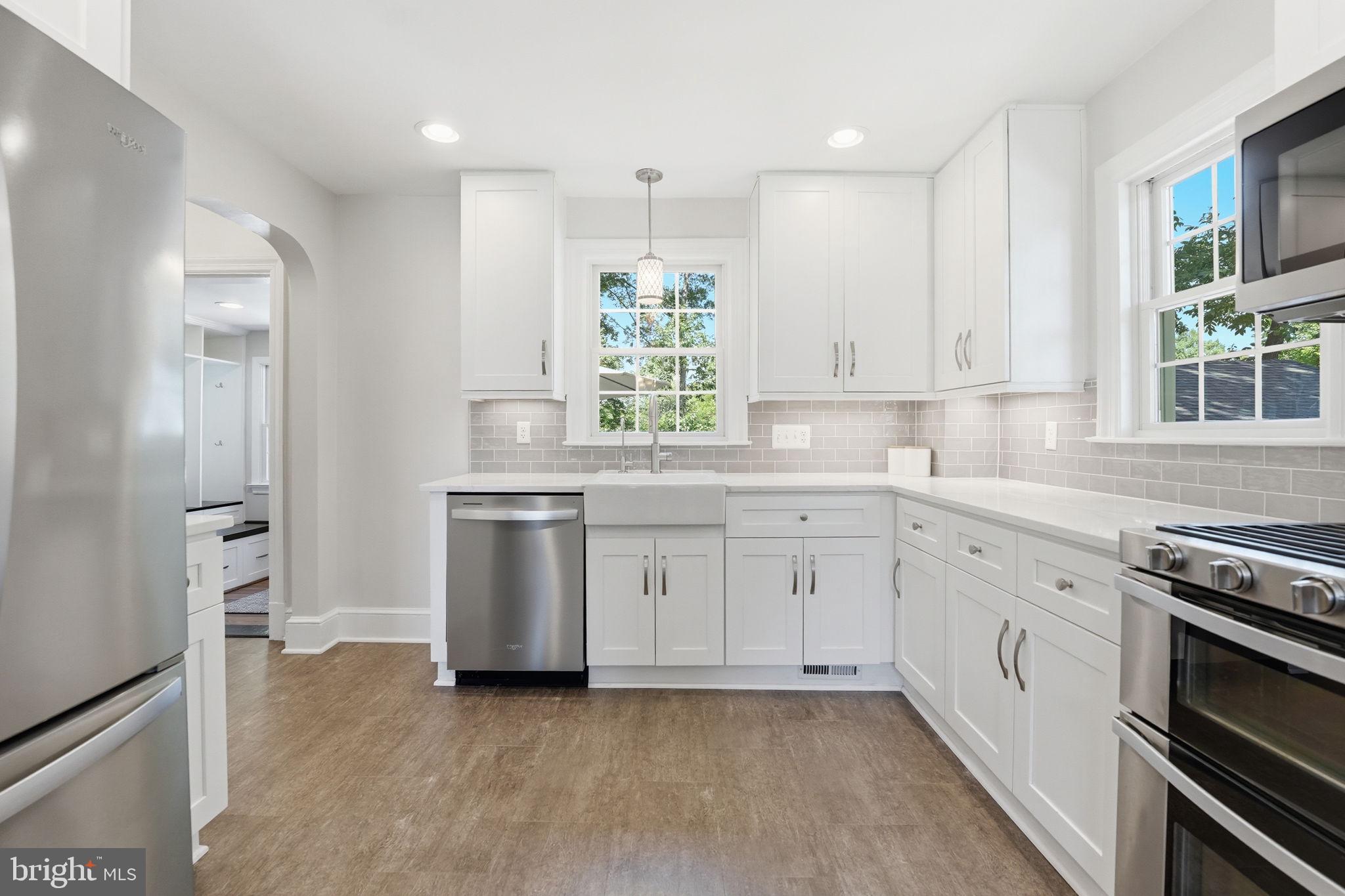 2516 BEACON HILL ROAD