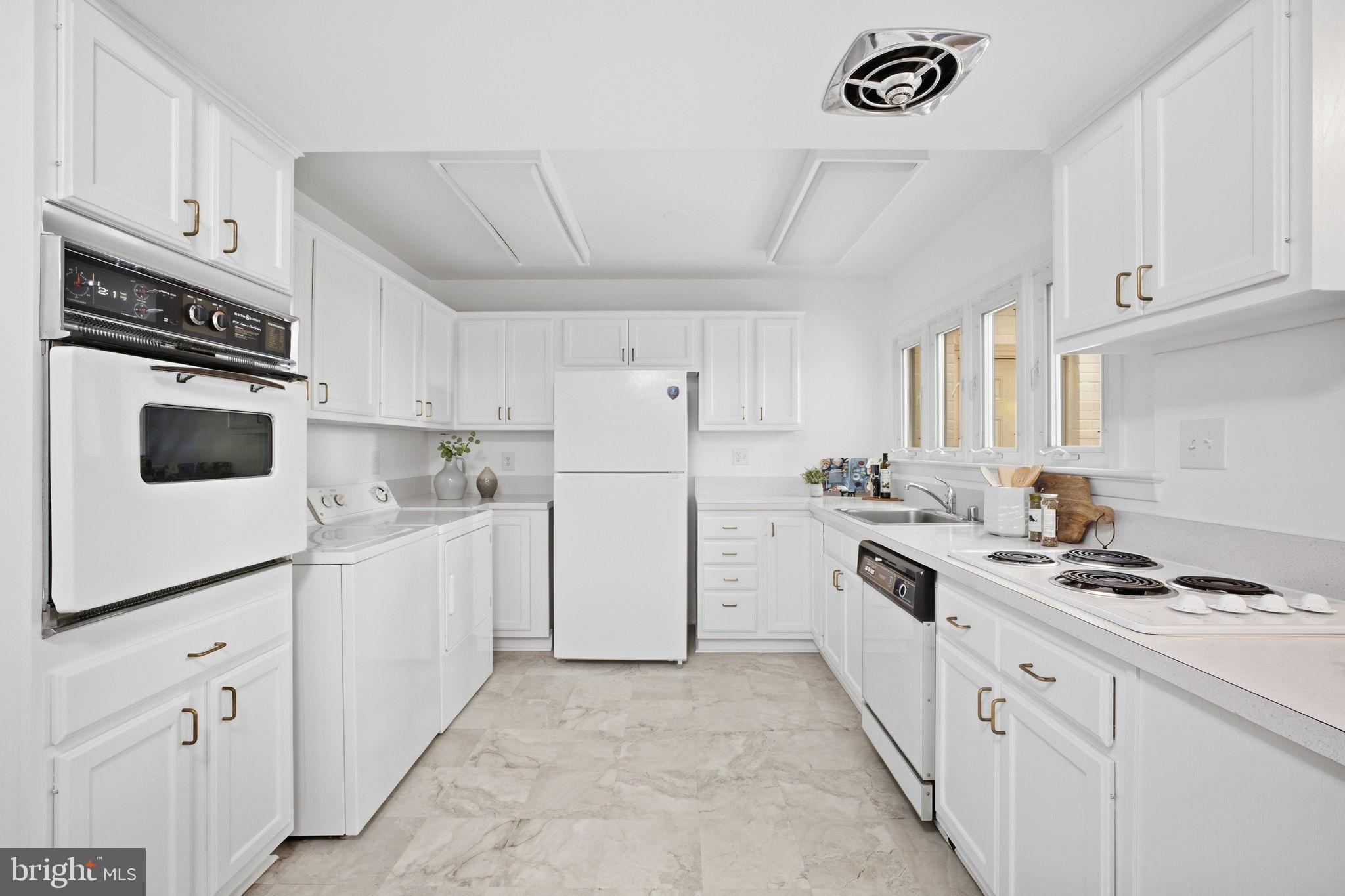 1305 TULANE DRIVE