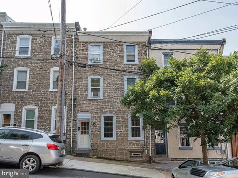 Townhouse For Rent - 235 Hermitage Street<br/> PHILADELPHIA, PA 19127