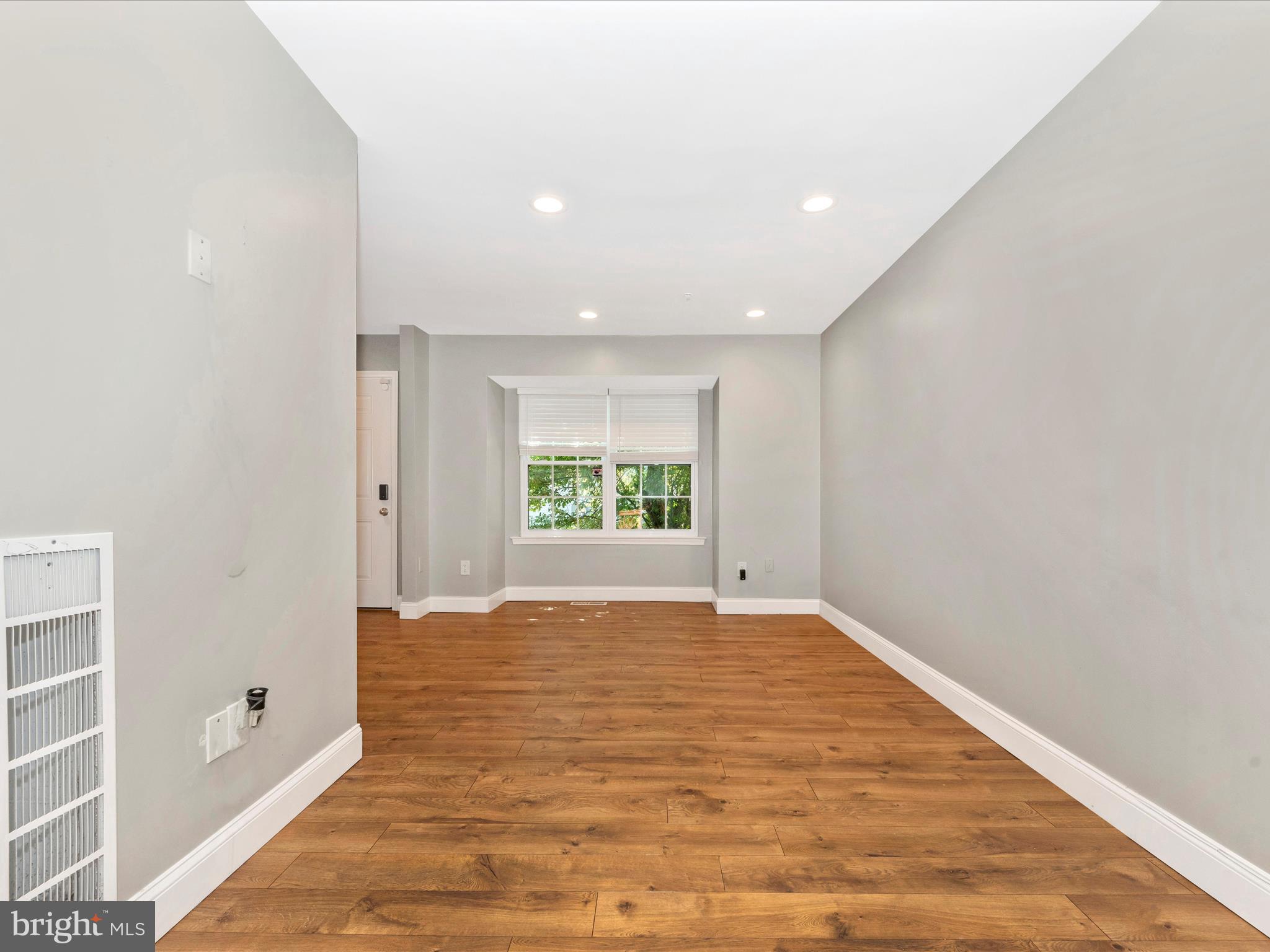 1808 CEDARWOOD COURT