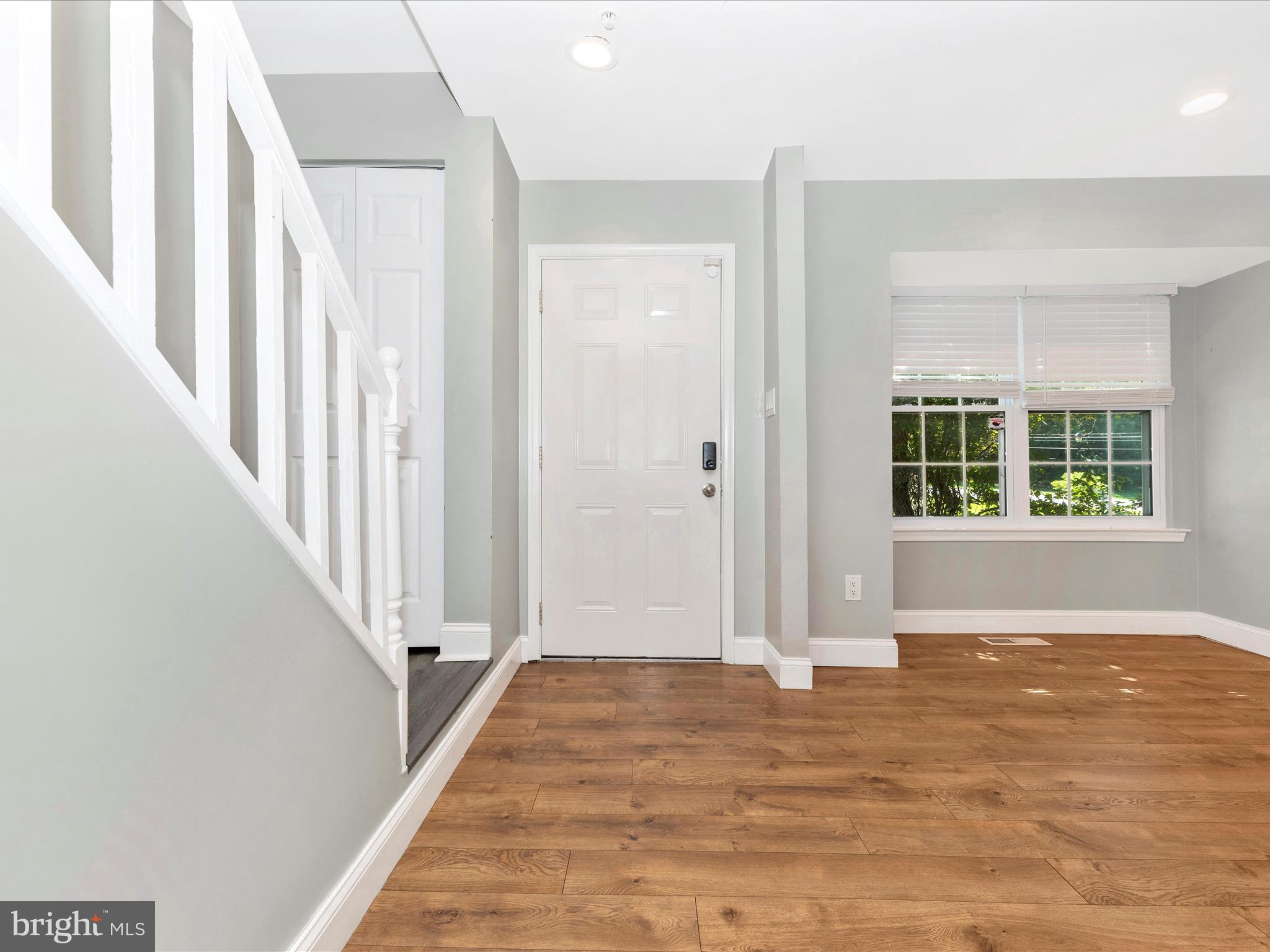 1808 CEDARWOOD COURT