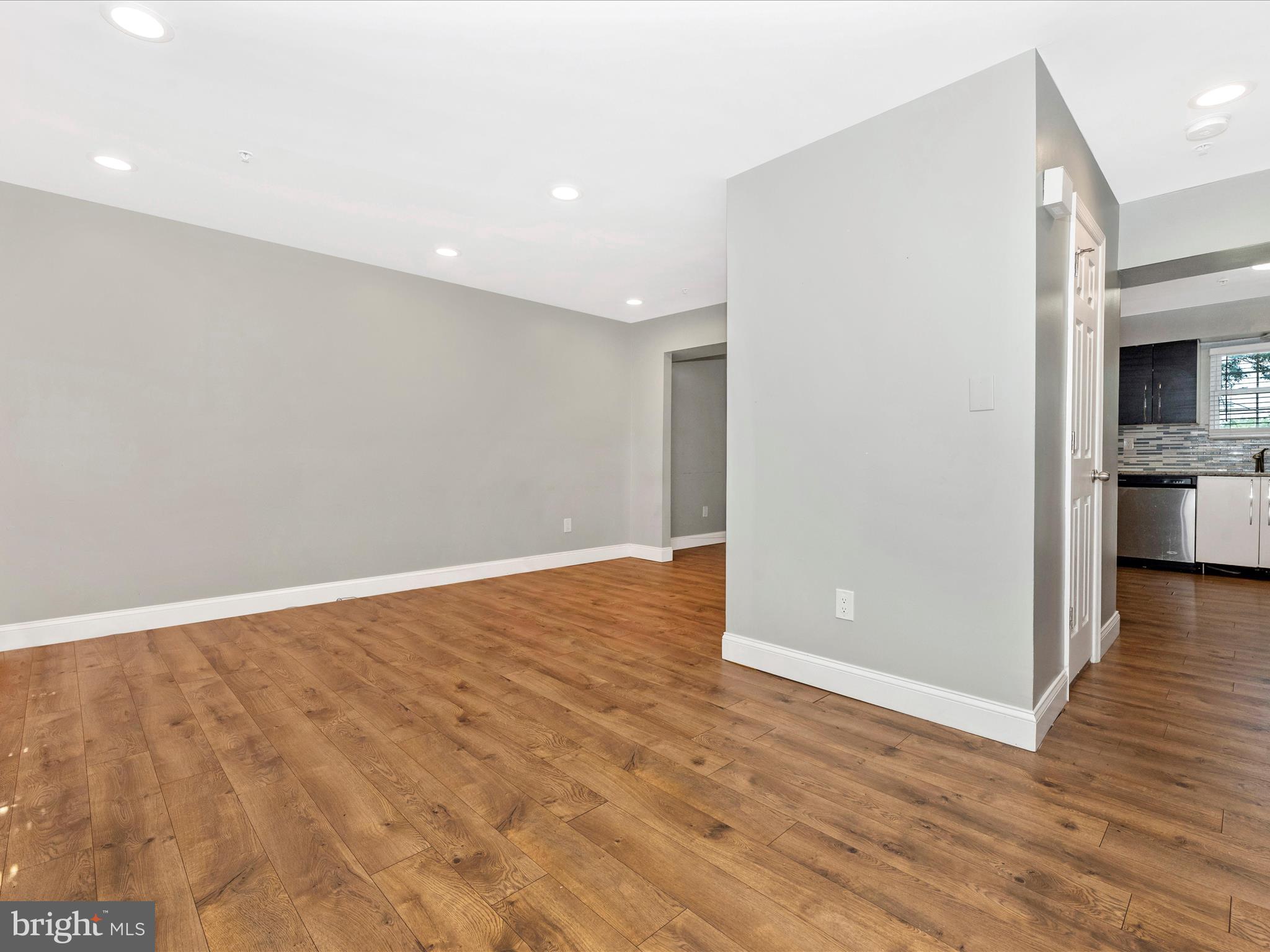 1808 CEDARWOOD COURT