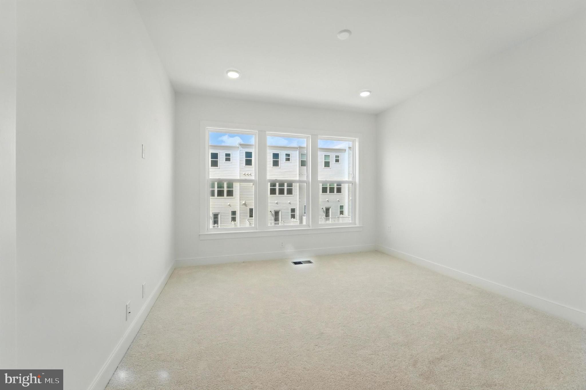 BELMONT OVERLOOK - Residential