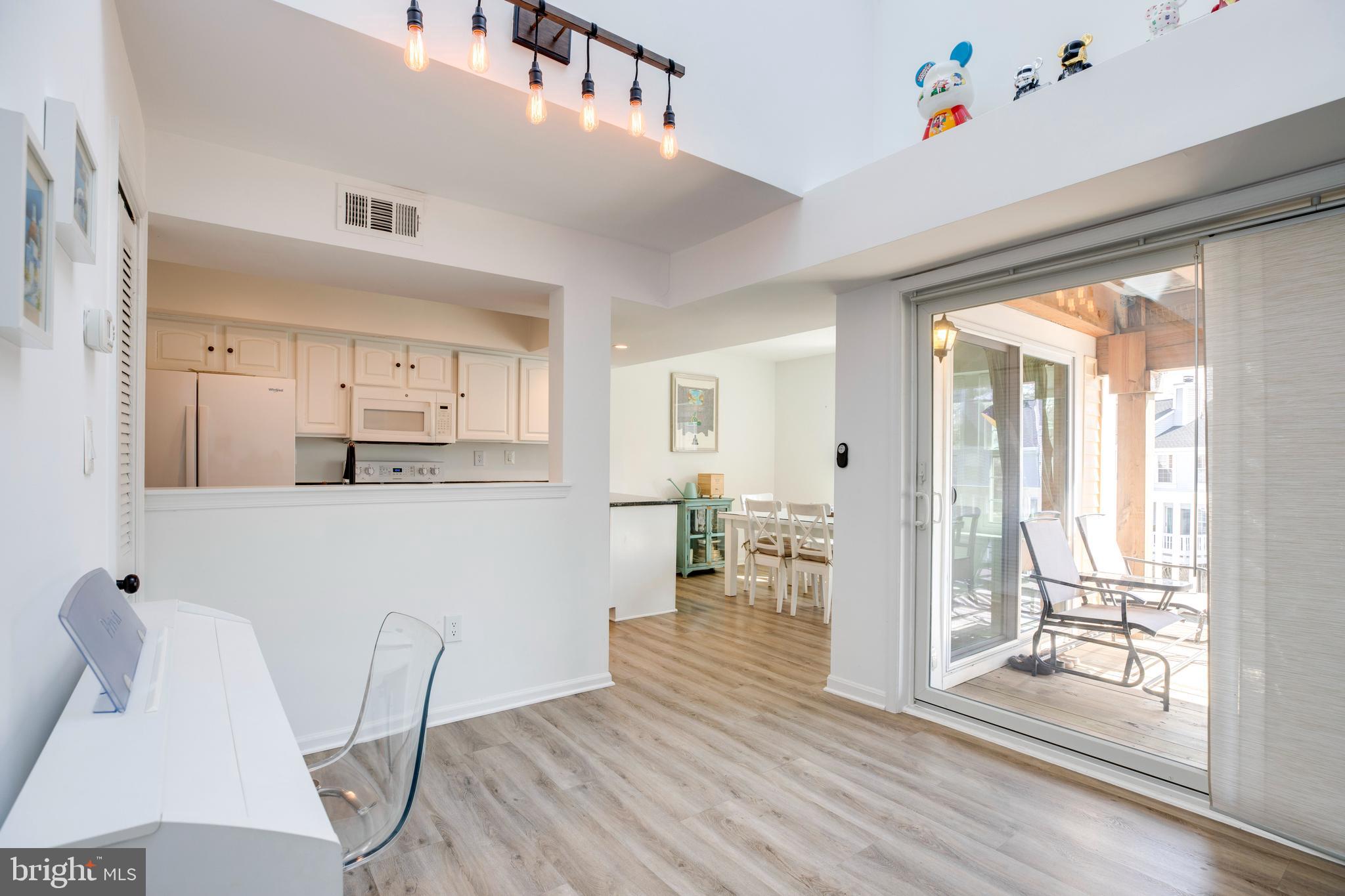 WATERS EDGE - Residential