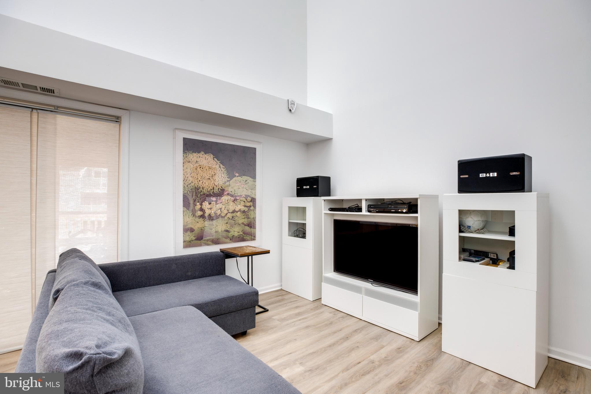 WATERS EDGE - Residential