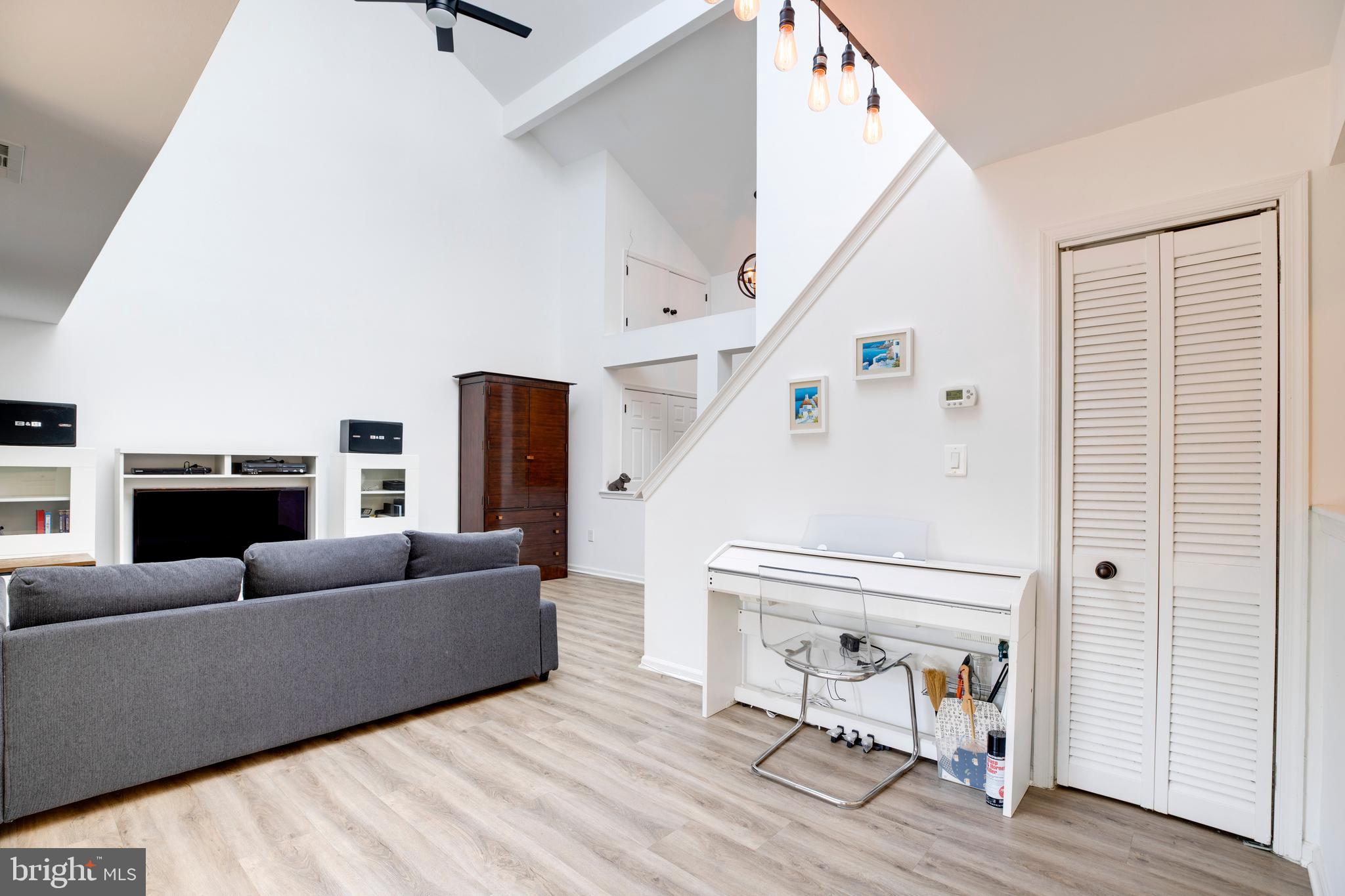 WATERS EDGE - Residential