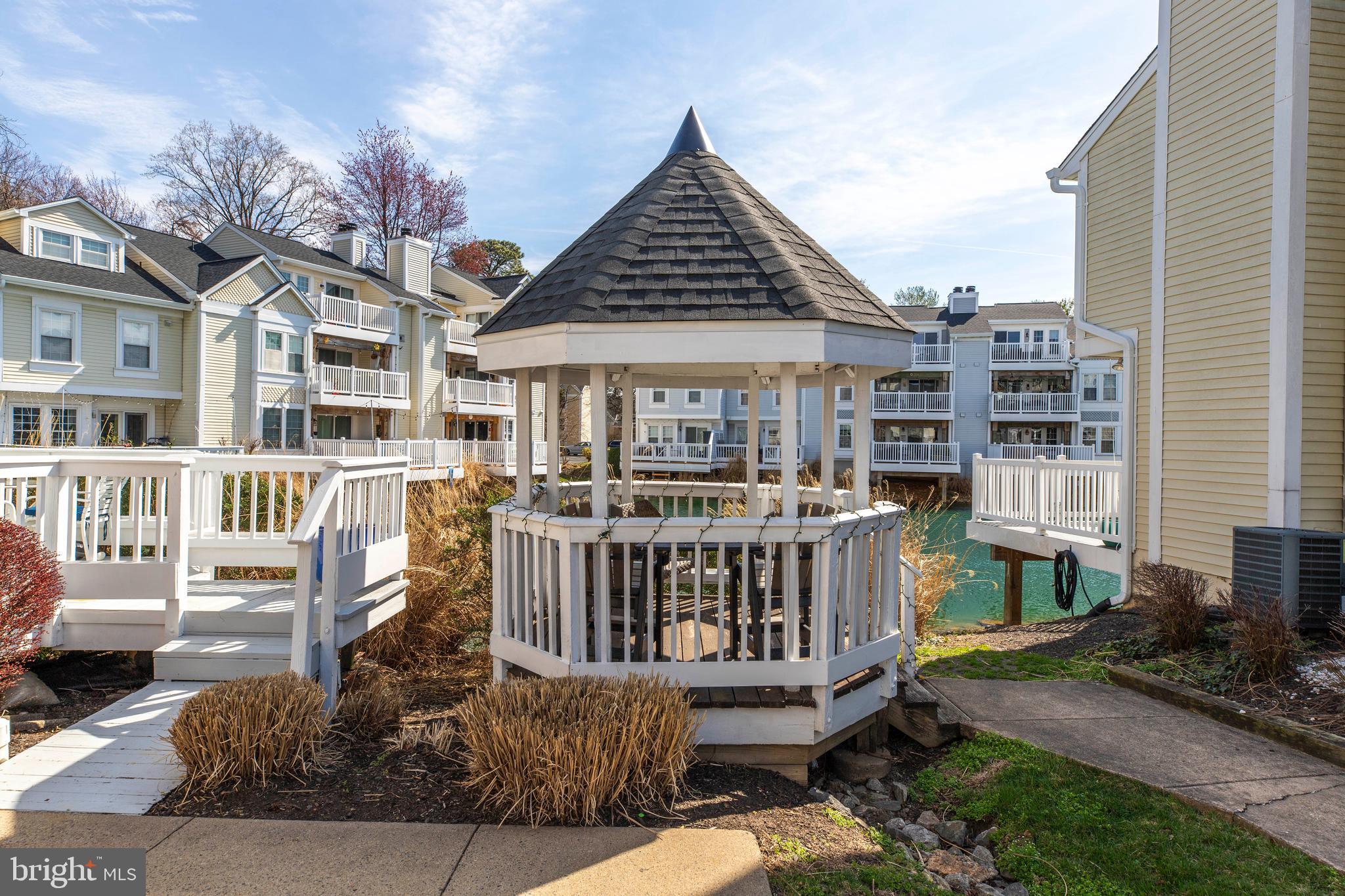 WATERS EDGE - Residential