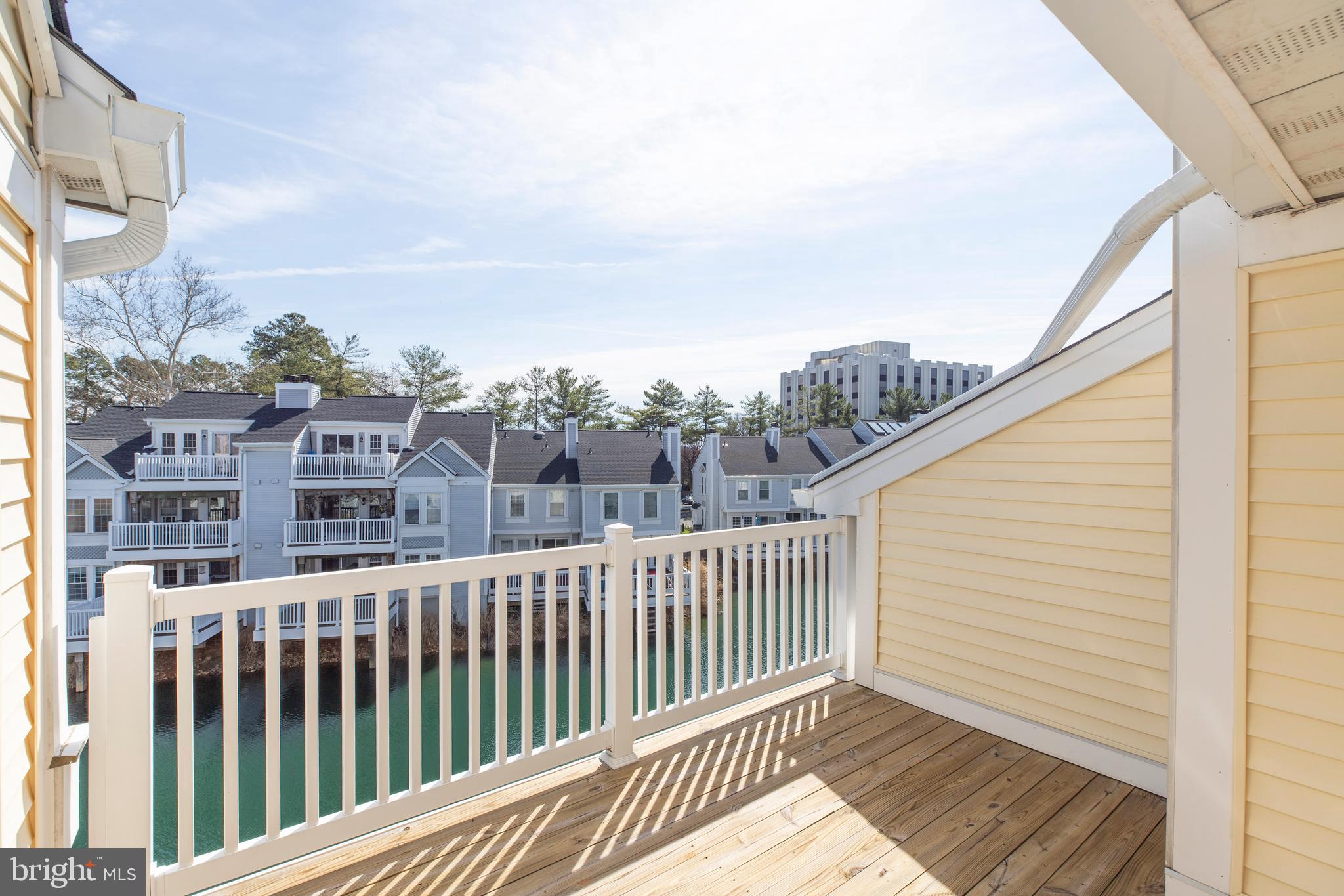 WATERS EDGE - Residential