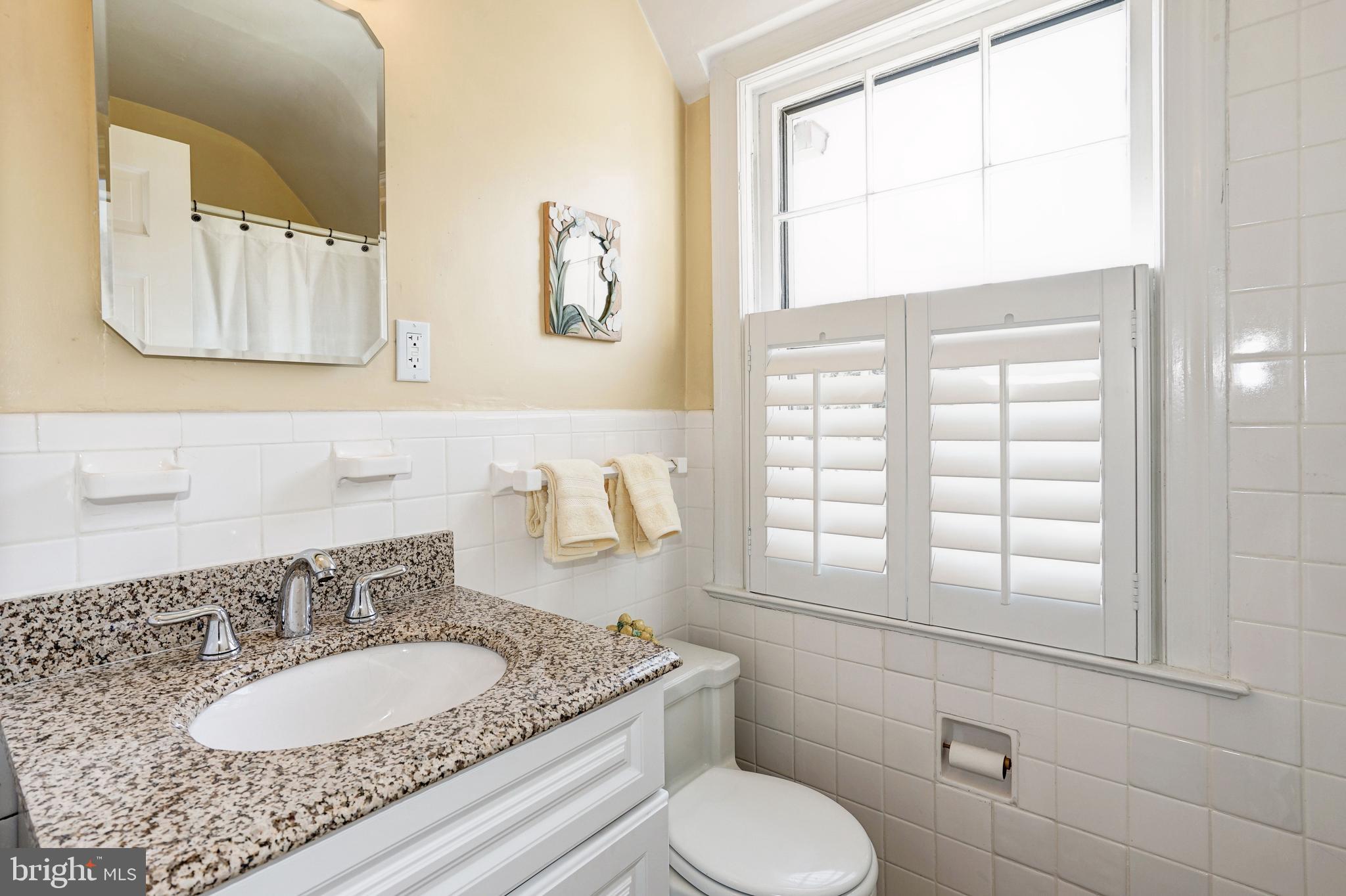 COUNTRY CLUB HILLS - Residential