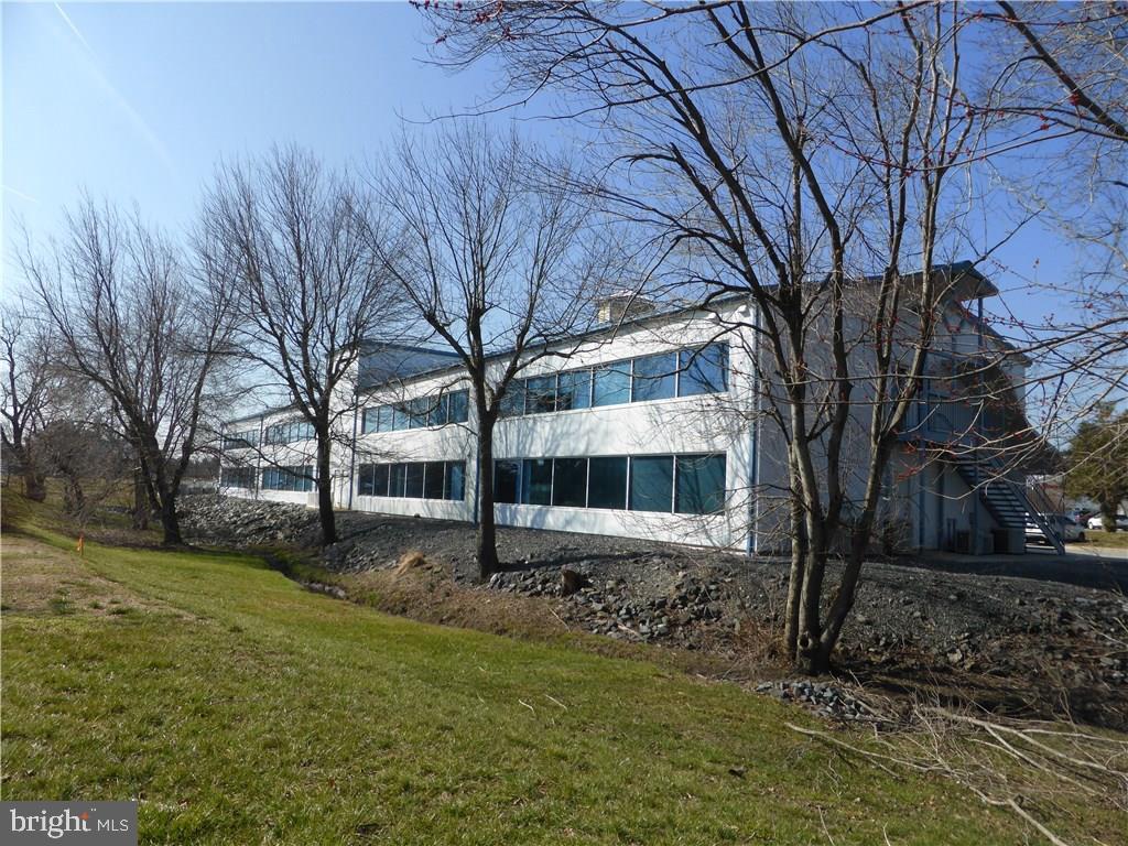 CARPENTERS CROSSING - Commercial Sale