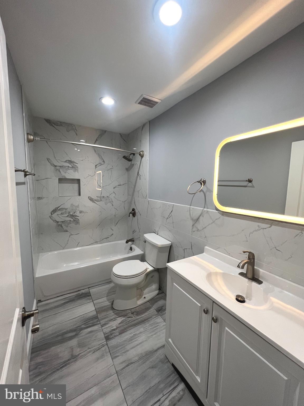 NORRIS SQUARE - Residential