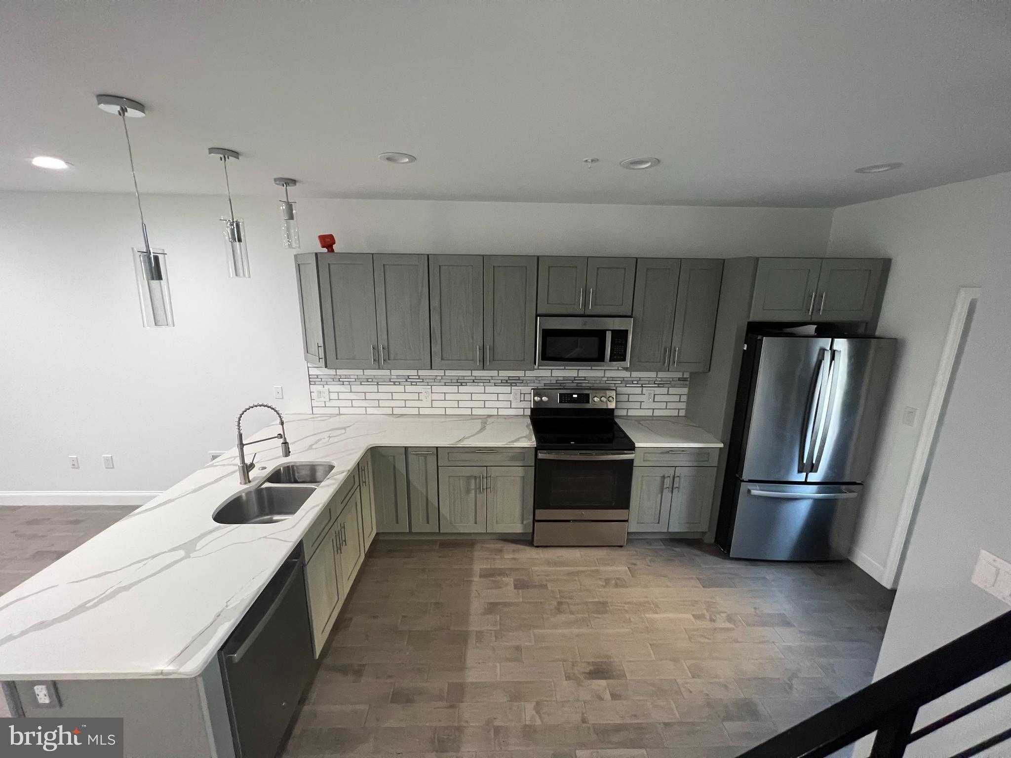 NORRIS SQUARE - Residential