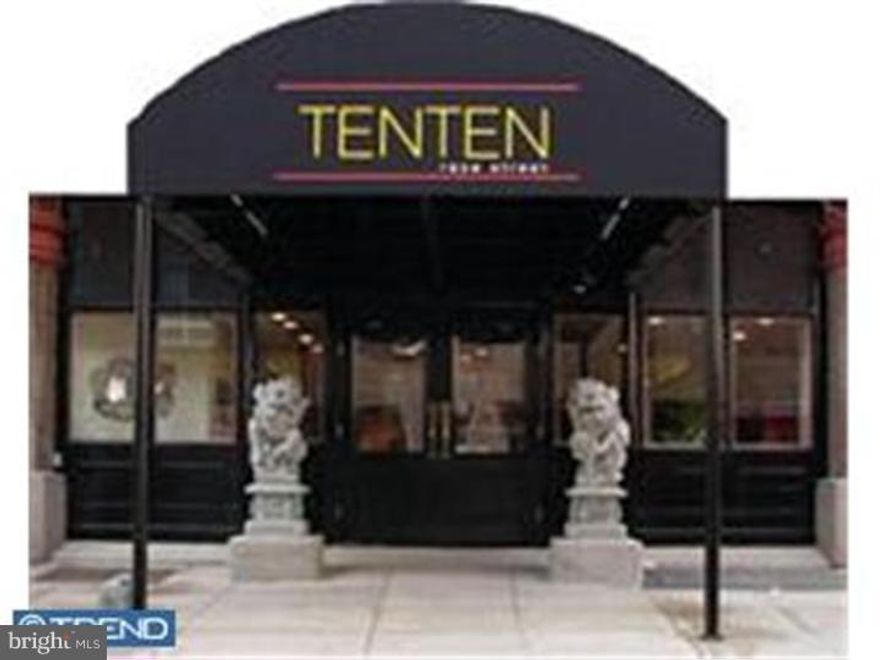 Spectacular 1 bedroom condo in the heart of Chinatown. This home features an amazing view of City Hall and the Philadelphia skyline, which is particularly stunning at night. Situated in Chinatown between both Hahnemann and Jefferson University Hospitals, this condo is within easy walking distance of most major attractions in Philadelphia, and minutes from Reading Terminal, the Gallery, Market East Station, and 76/I-95. 24/7 doorperson provides both security and convenience for package deliveries. Soaring windows that allow ample sunlight to enter, this home features beautiful hardwood floors, exposed brick walls, wood beams and high ceilings. This condo features central air conditioning and washer and dryer in unit. Indoor bicycle parking available.