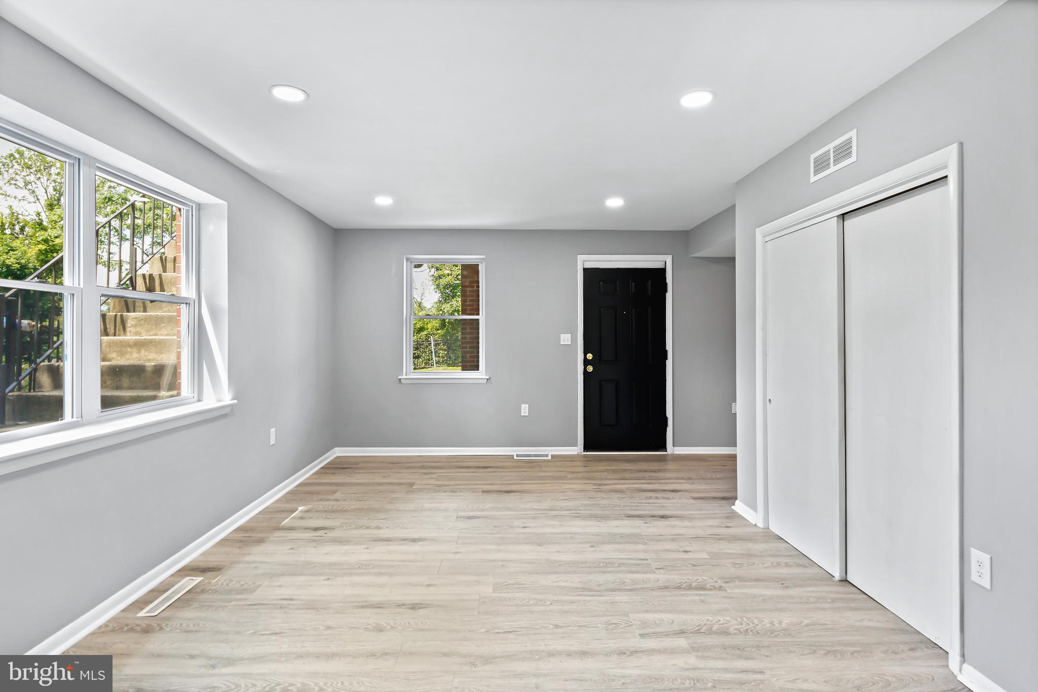 WOODBOURNE HEIGHTS - Residential Lease