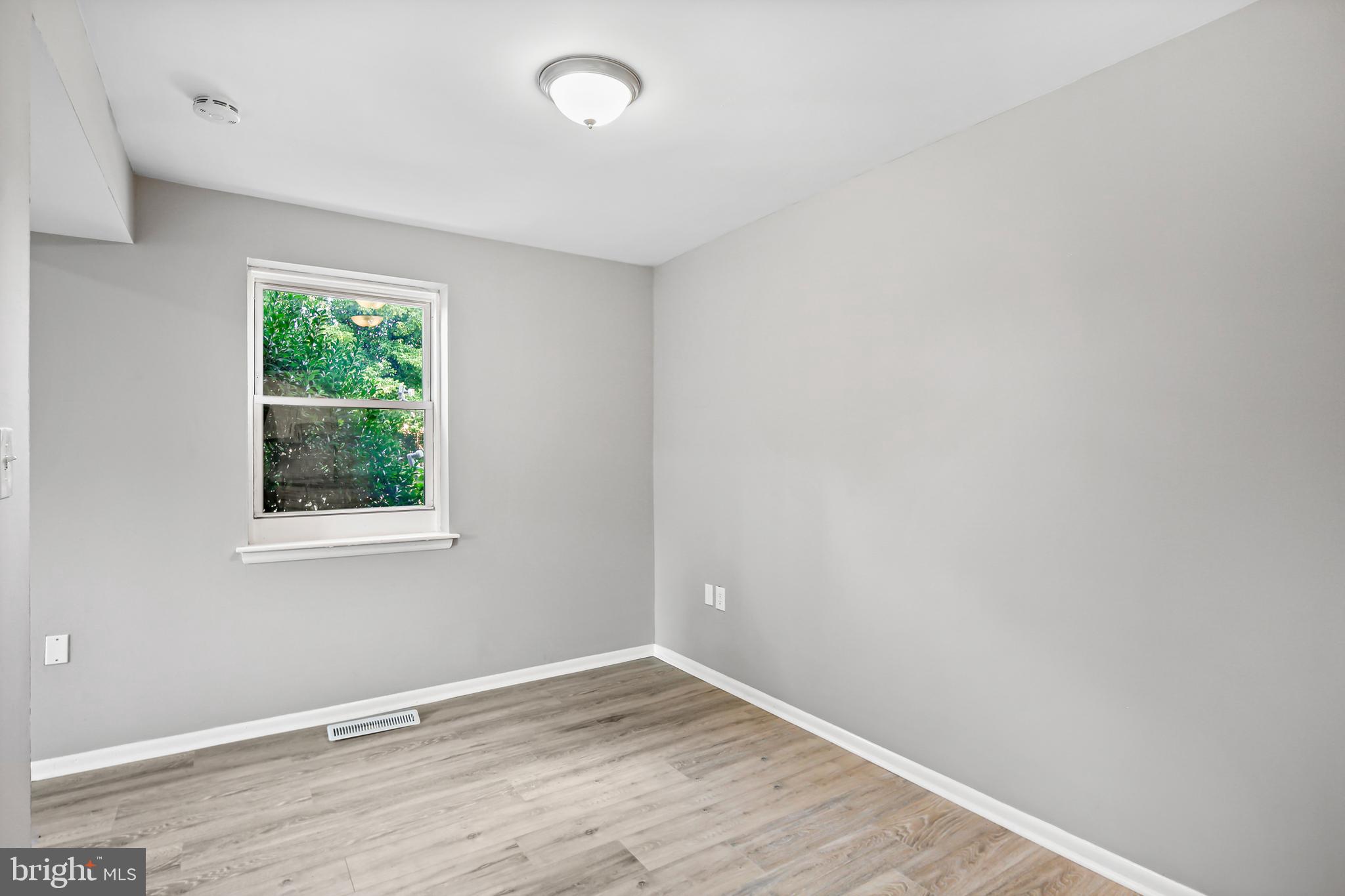 WOODBOURNE HEIGHTS - Residential Lease