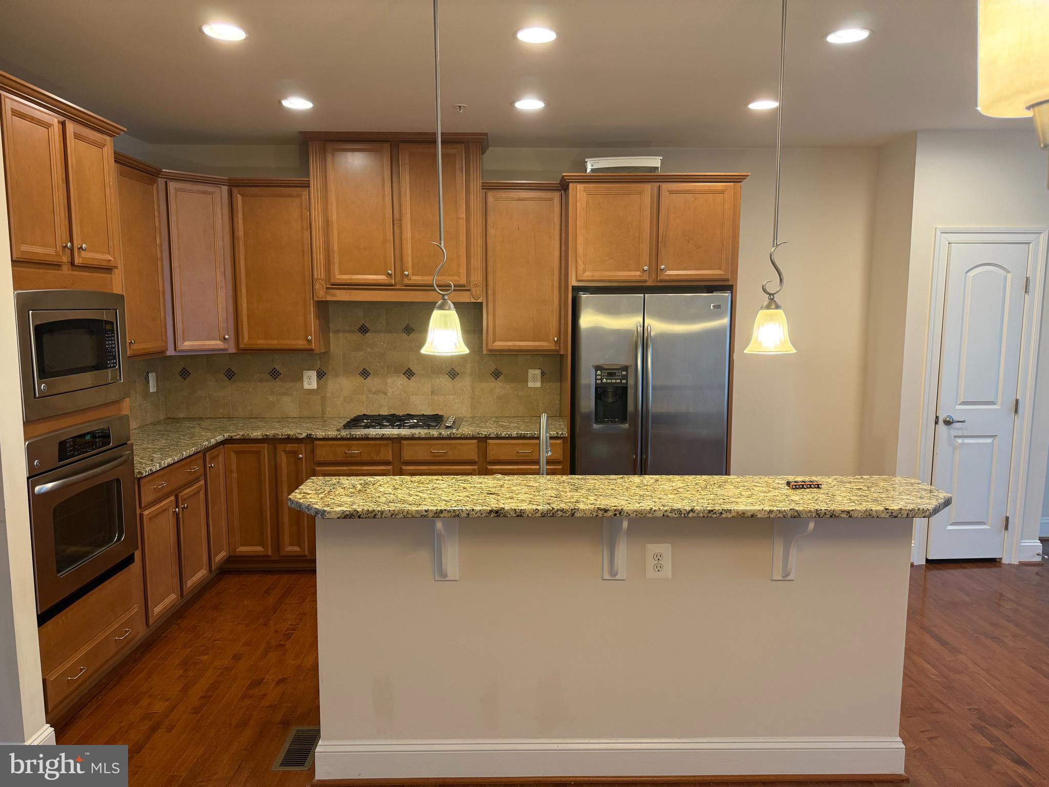 VILLAGES OF URBANA - Residential Lease