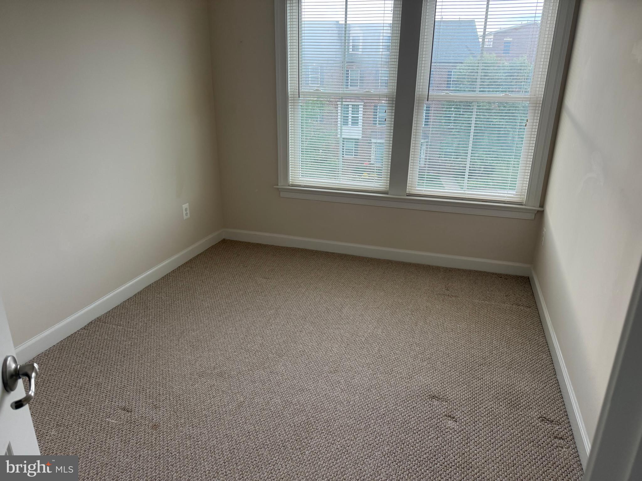 VILLAGES OF URBANA - Residential Lease