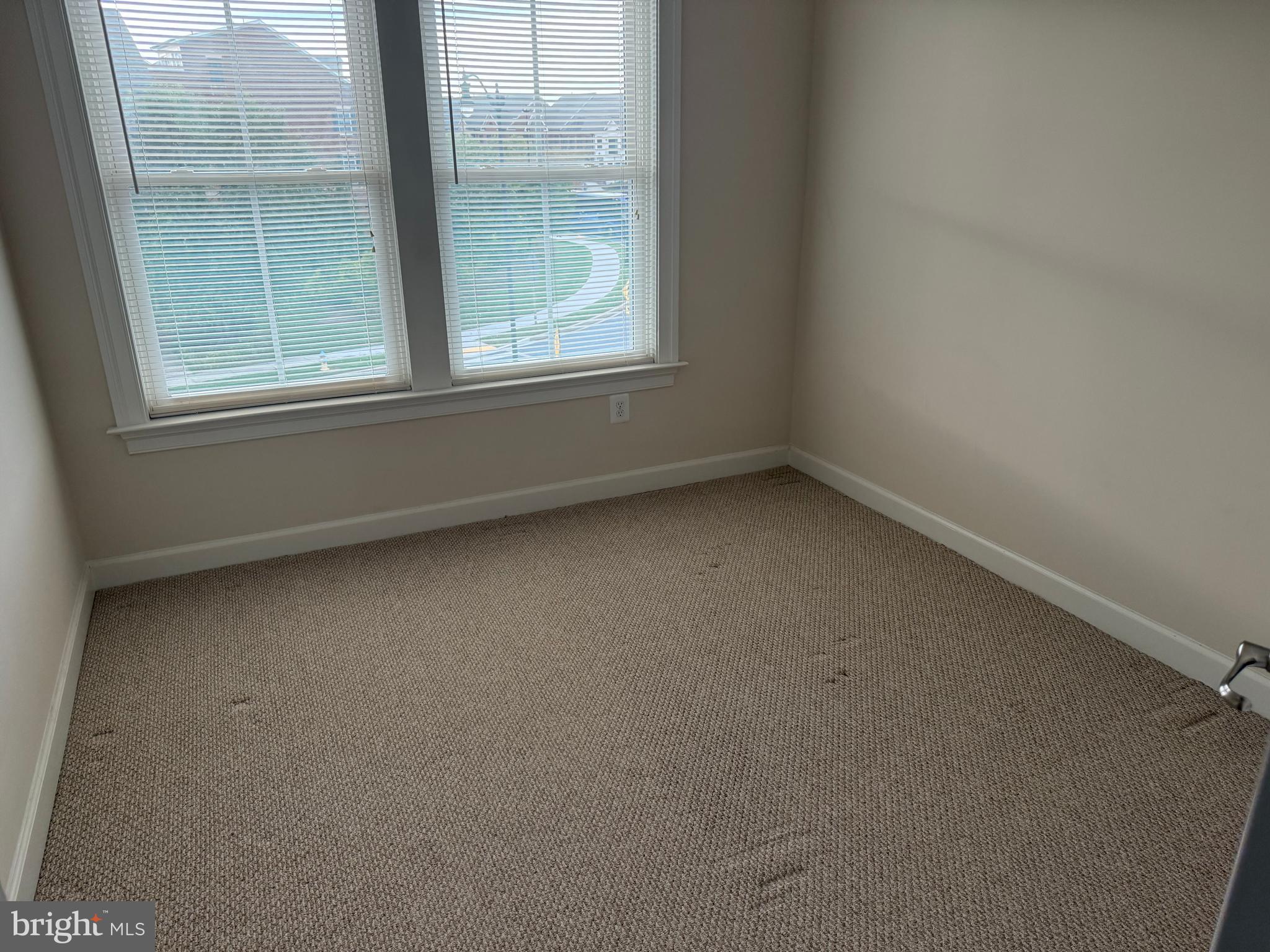 VILLAGES OF URBANA - Residential Lease