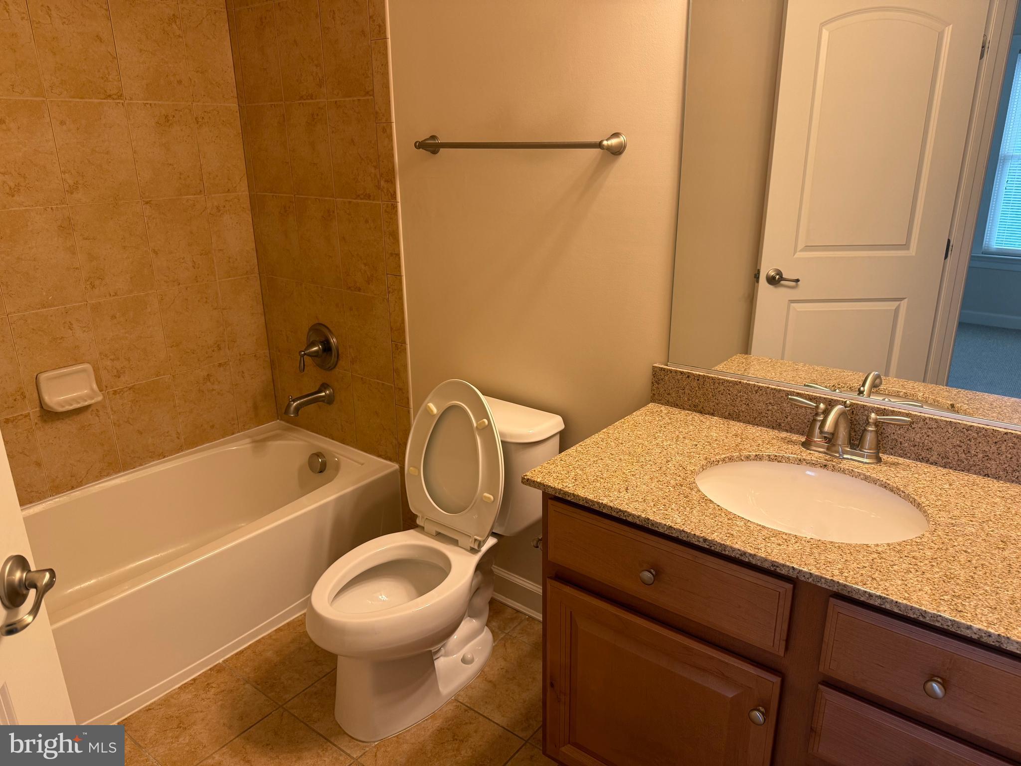 VILLAGES OF URBANA - Residential Lease