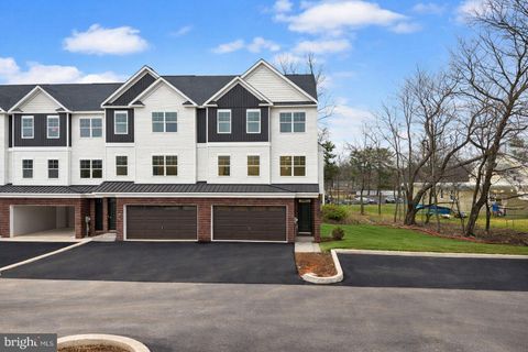 Lot 9 BUTLER NEW BRITAIN PA 18901