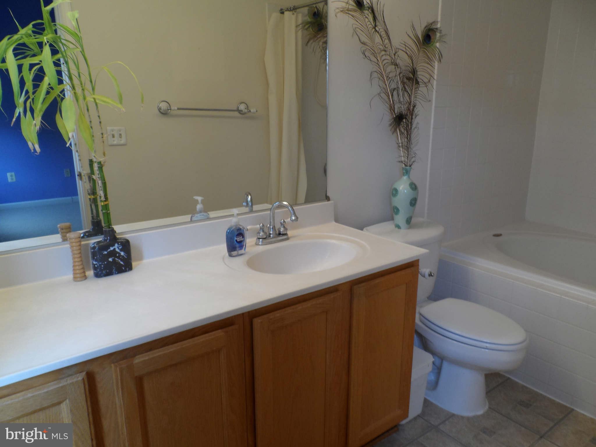 MCNAIR FARMS LANDBAY - Residential