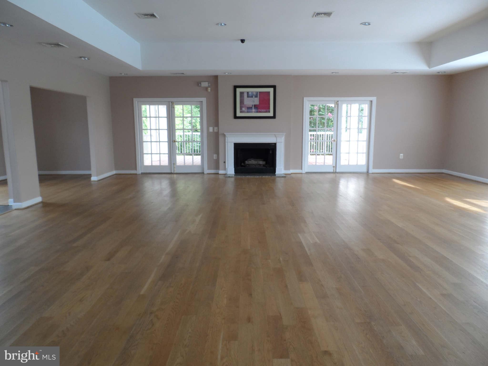 MCNAIR FARMS LANDBAY - Residential