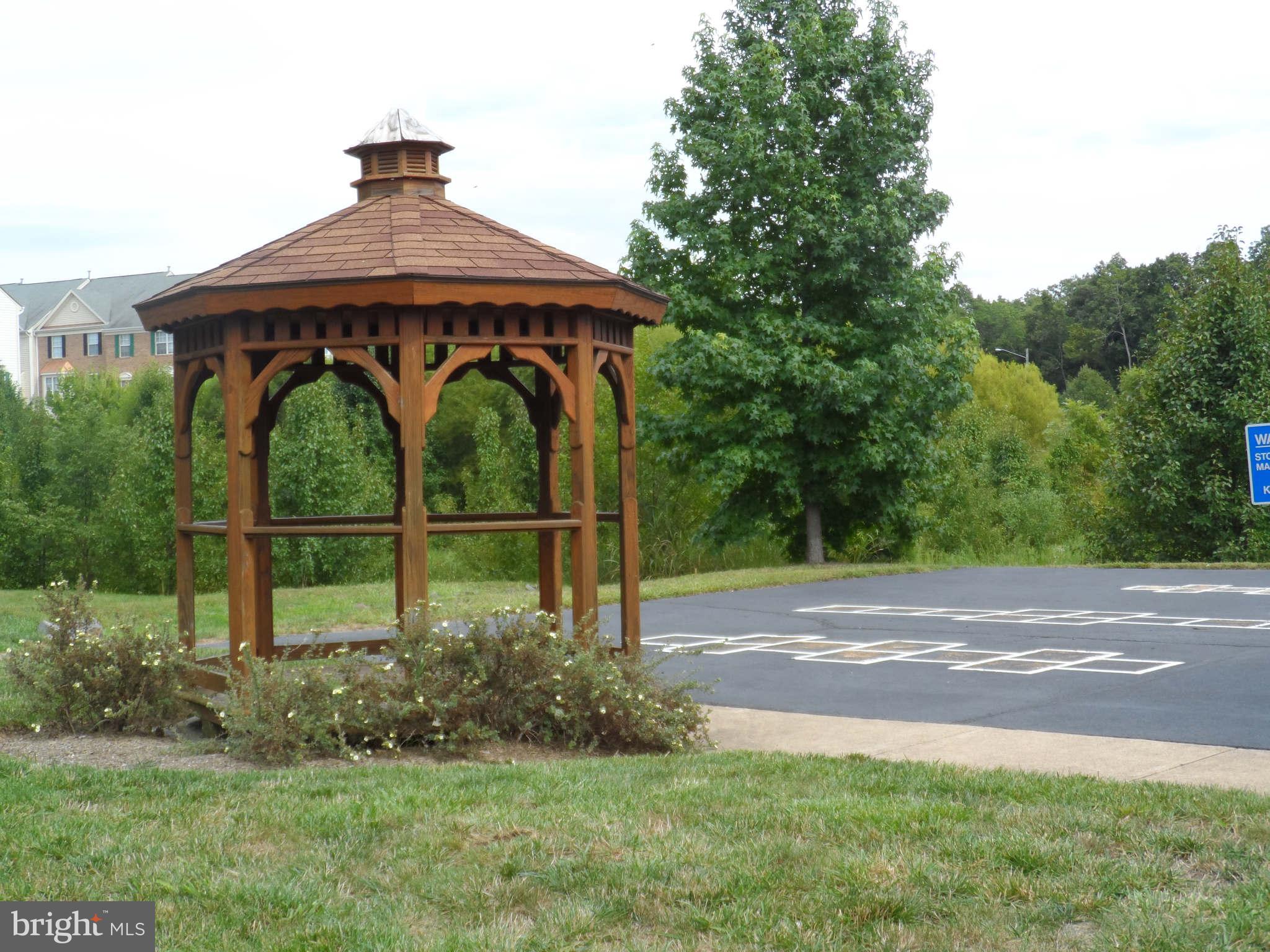 MCNAIR FARMS LANDBAY - Residential