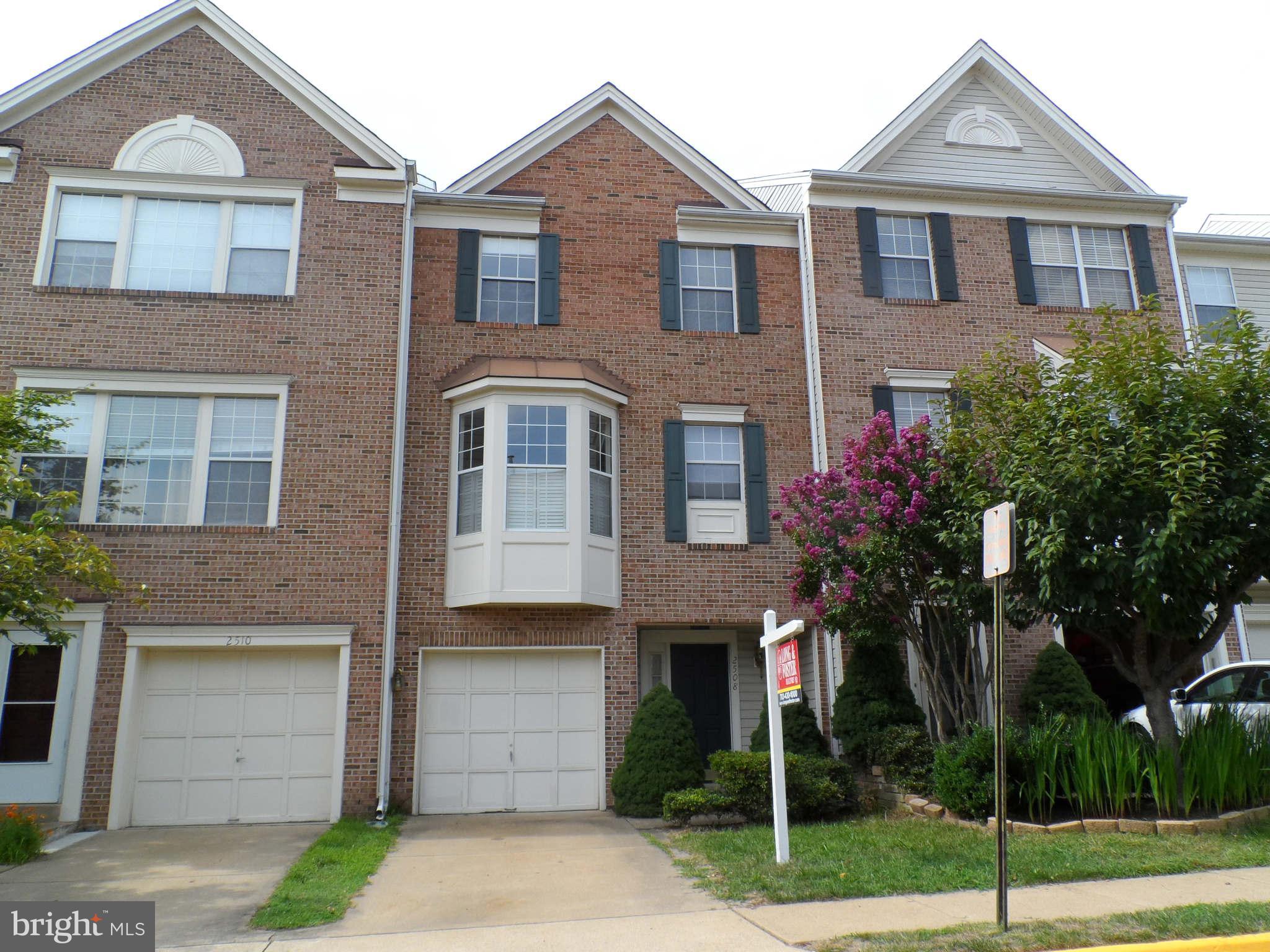 MCNAIR FARMS LANDBAY - Residential