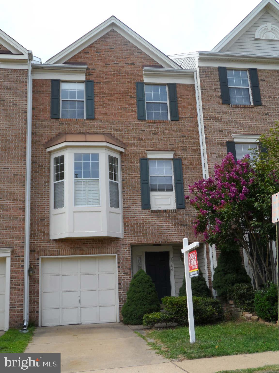 MCNAIR FARMS LANDBAY - Residential