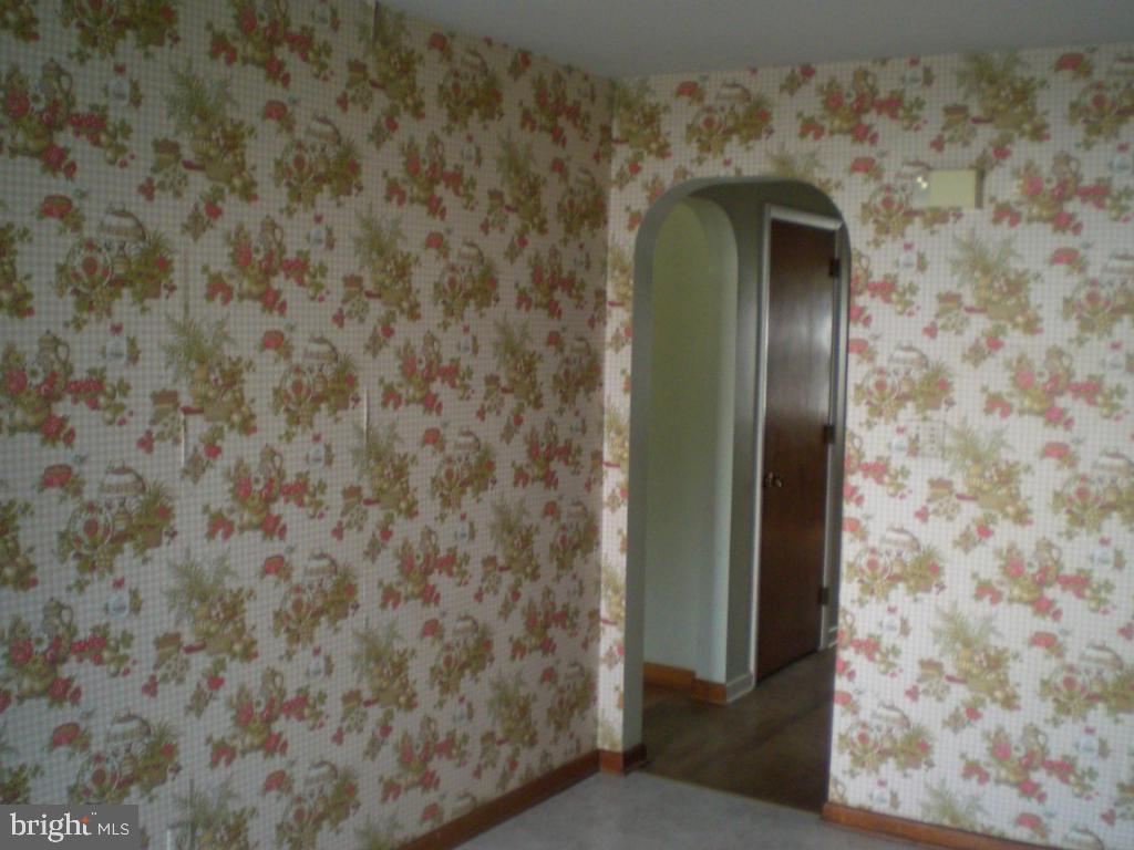 QUAKER HILLS - Residential
