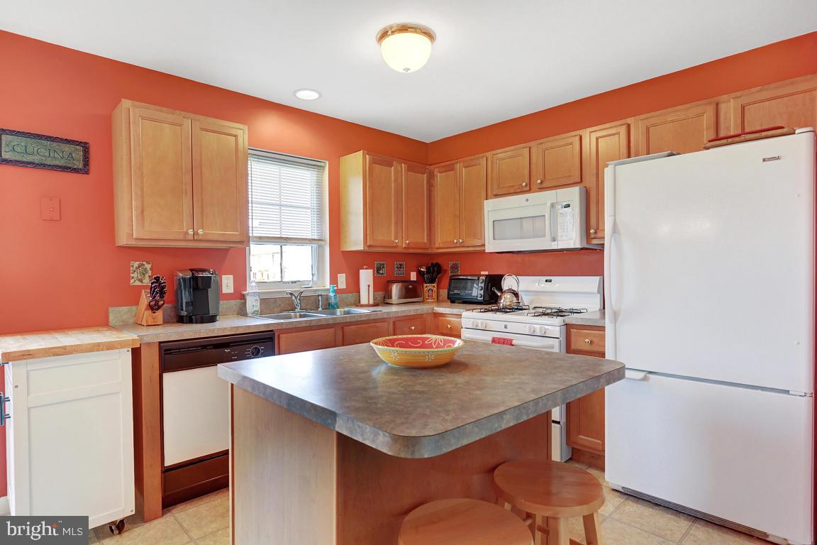 HAMPTON CHASE - Residential