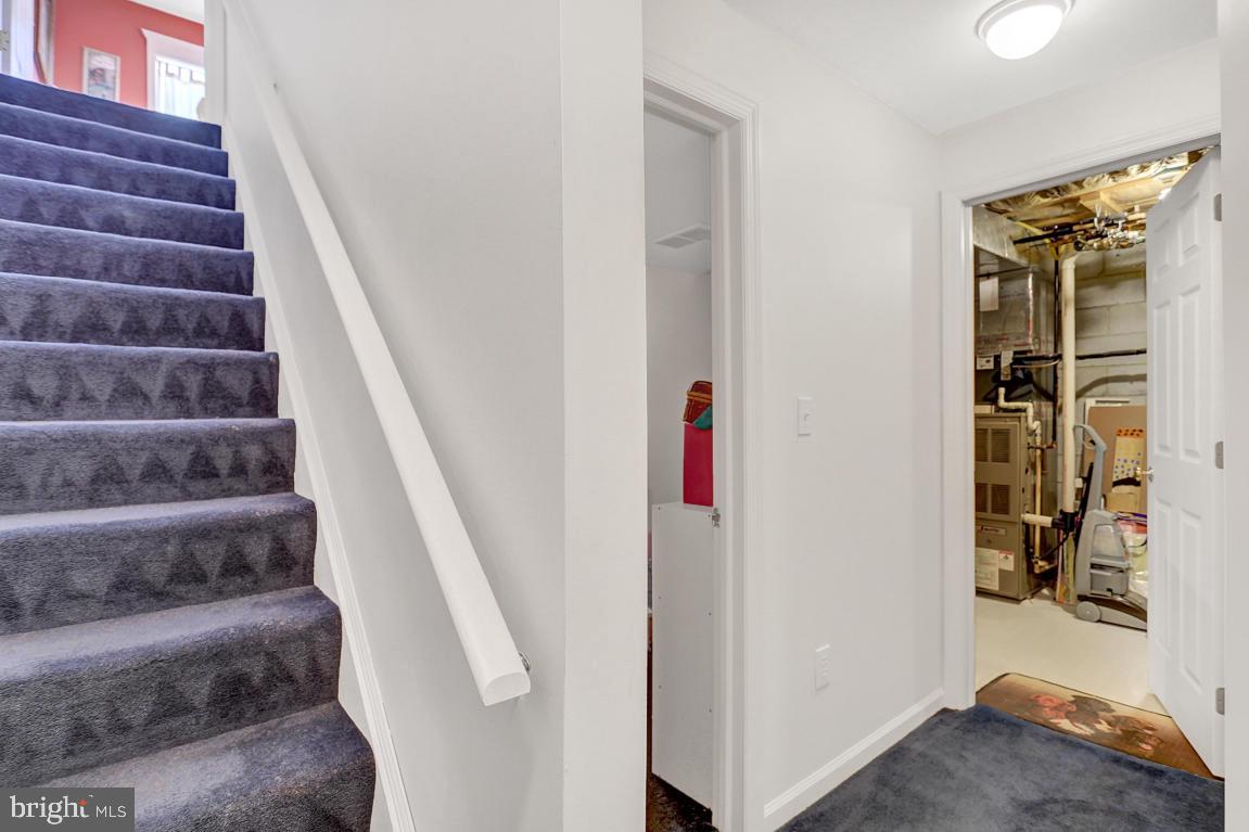 HAMPTON CHASE - Residential