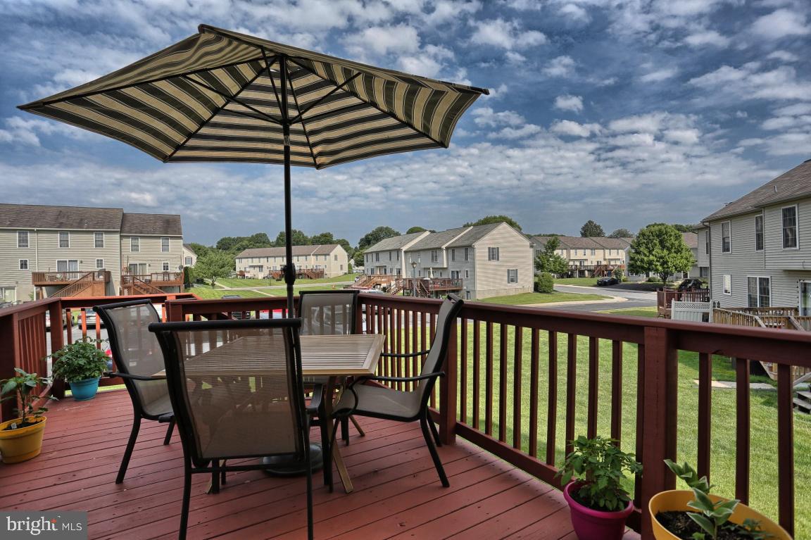 HAMPTON CHASE - Residential